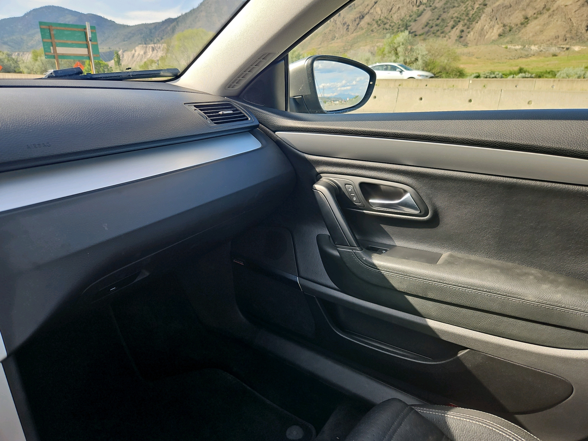 /automotionmotorsrvltd/2010-Volkswagen-PassatCC-44484221507360466.jpg