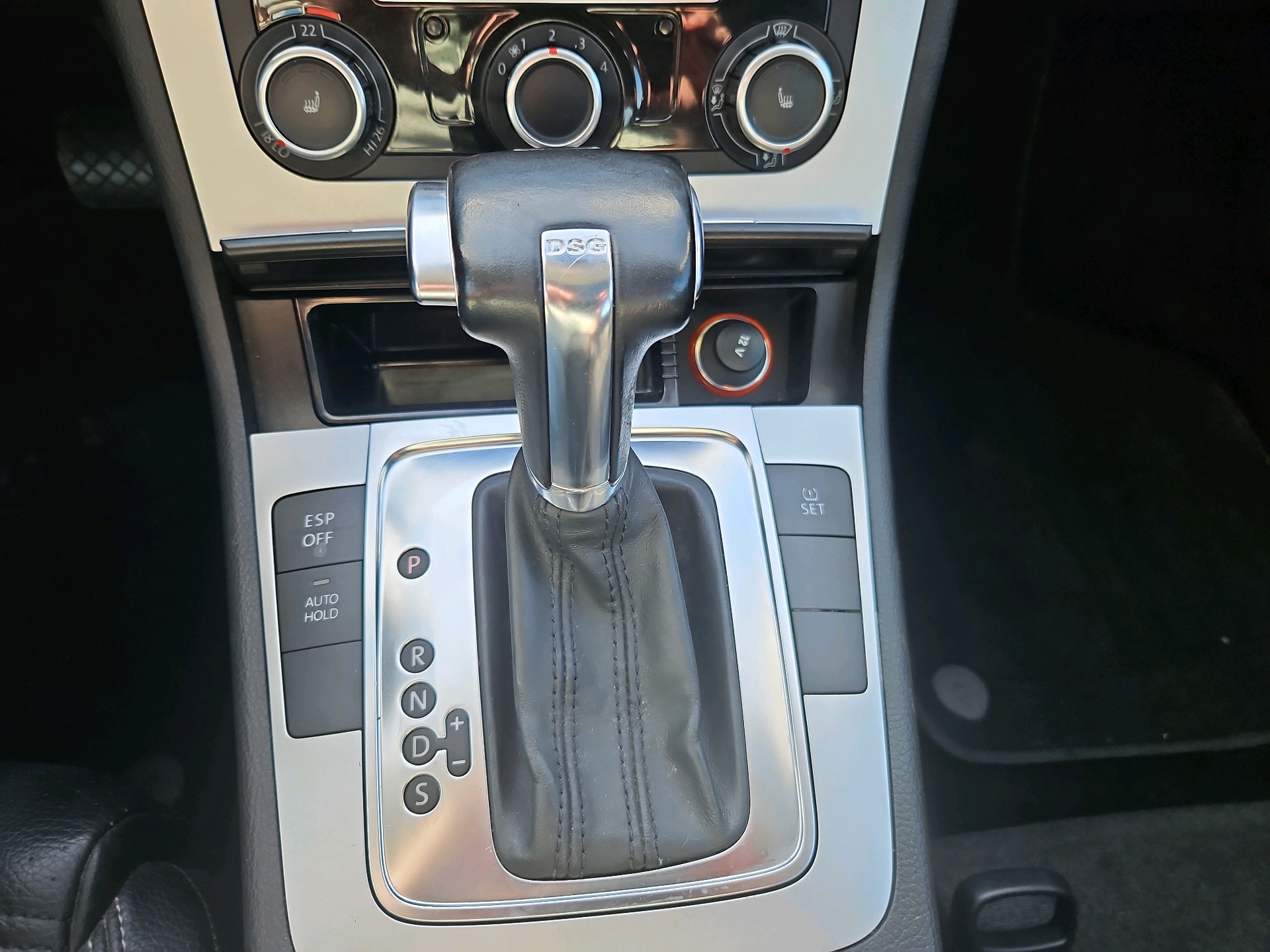 /automotionmotorsrvltd/2010-Volkswagen-PassatCC-4894513184815119.jpg