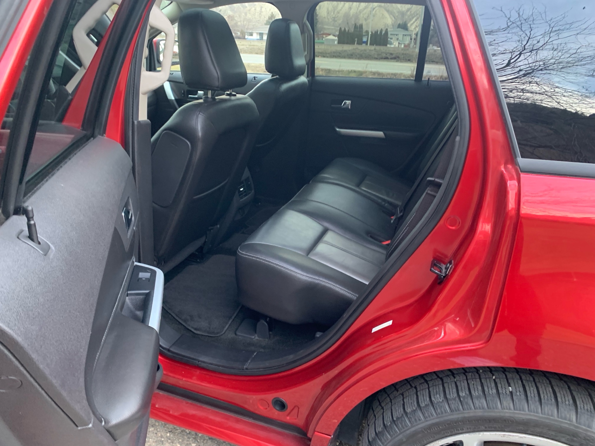 /automotionmotorsrvltd/2011-Ford-Edge-20576727428728003.jpg