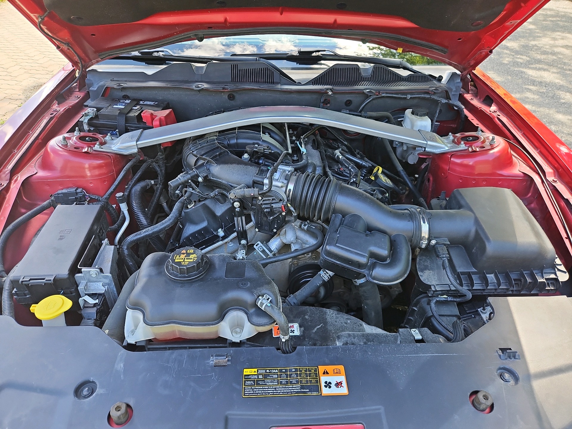 /automotionmotorsrvltd/2011-Ford-Mustang-010304811165682493.jpg