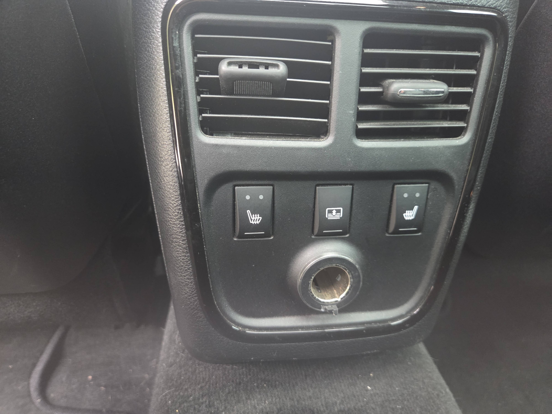 /automotionmotorsrvltd/2012-Chrysler-300-23209862487674116.jpg