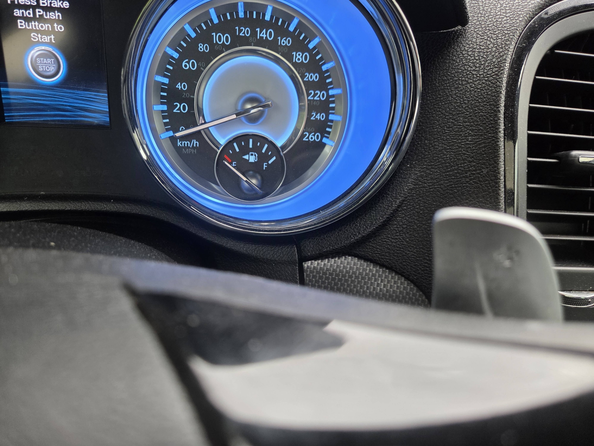 /automotionmotorsrvltd/2012-Chrysler-300-6750653328869469.jpg