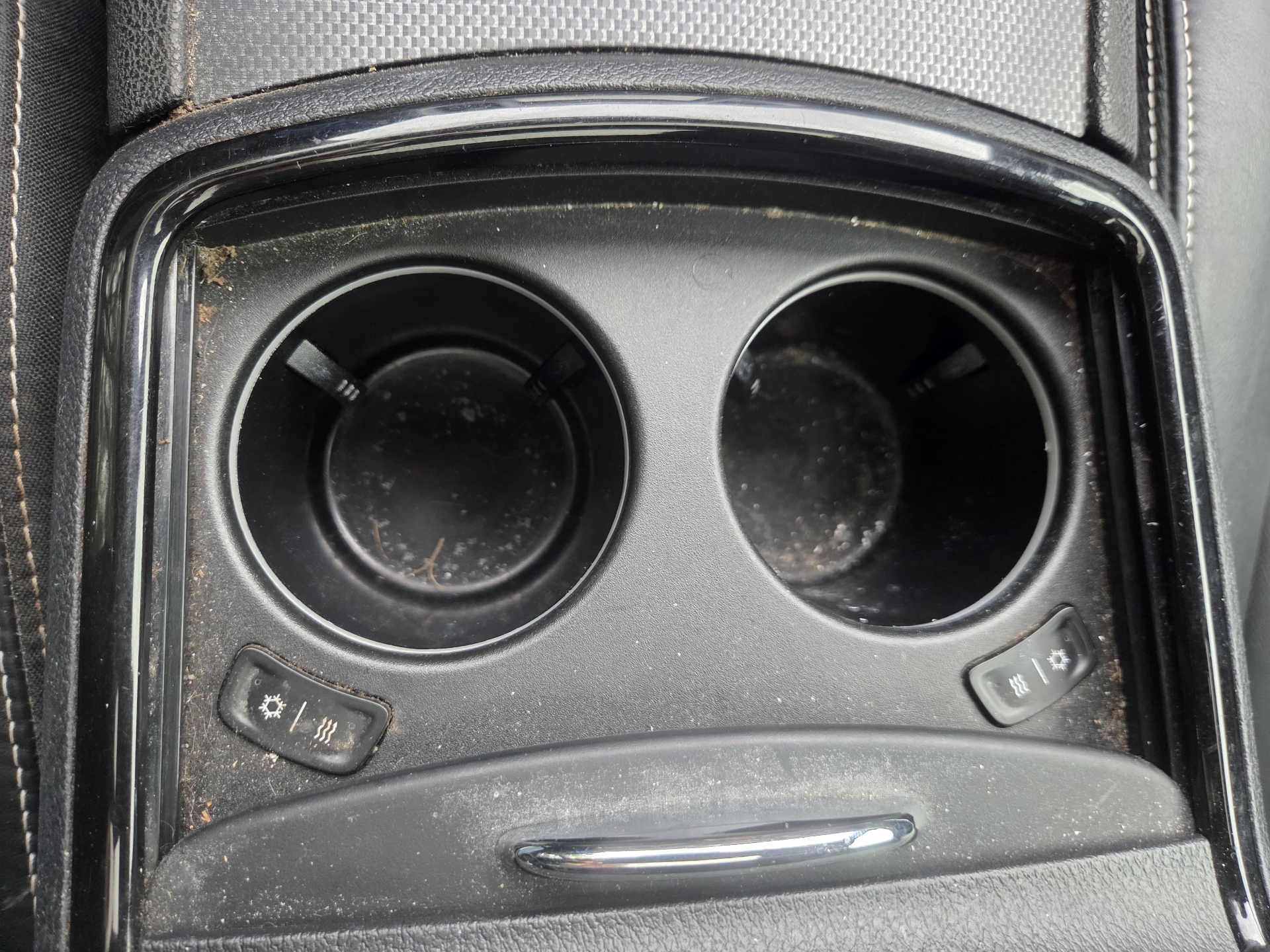 /automotionmotorsrvltd/2012-Chrysler-300-7096115096595355.jpg