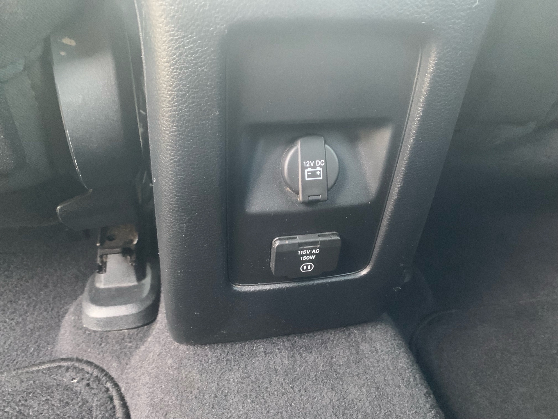 /automotionmotorsrvltd/2012-Dodge-Journey-9143354395079337.jpg