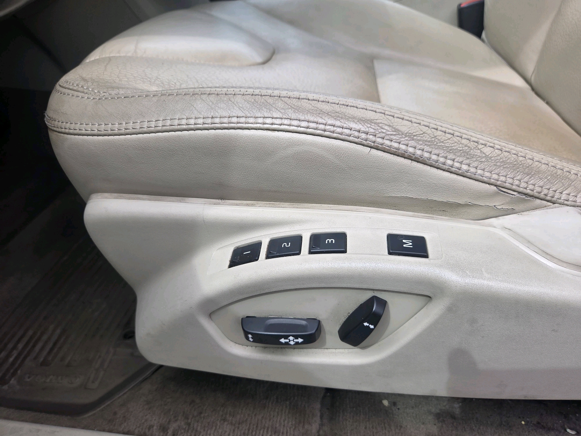 /automotionmotorsrvltd/2012-Volvo-XC60-7243463699587389.jpg