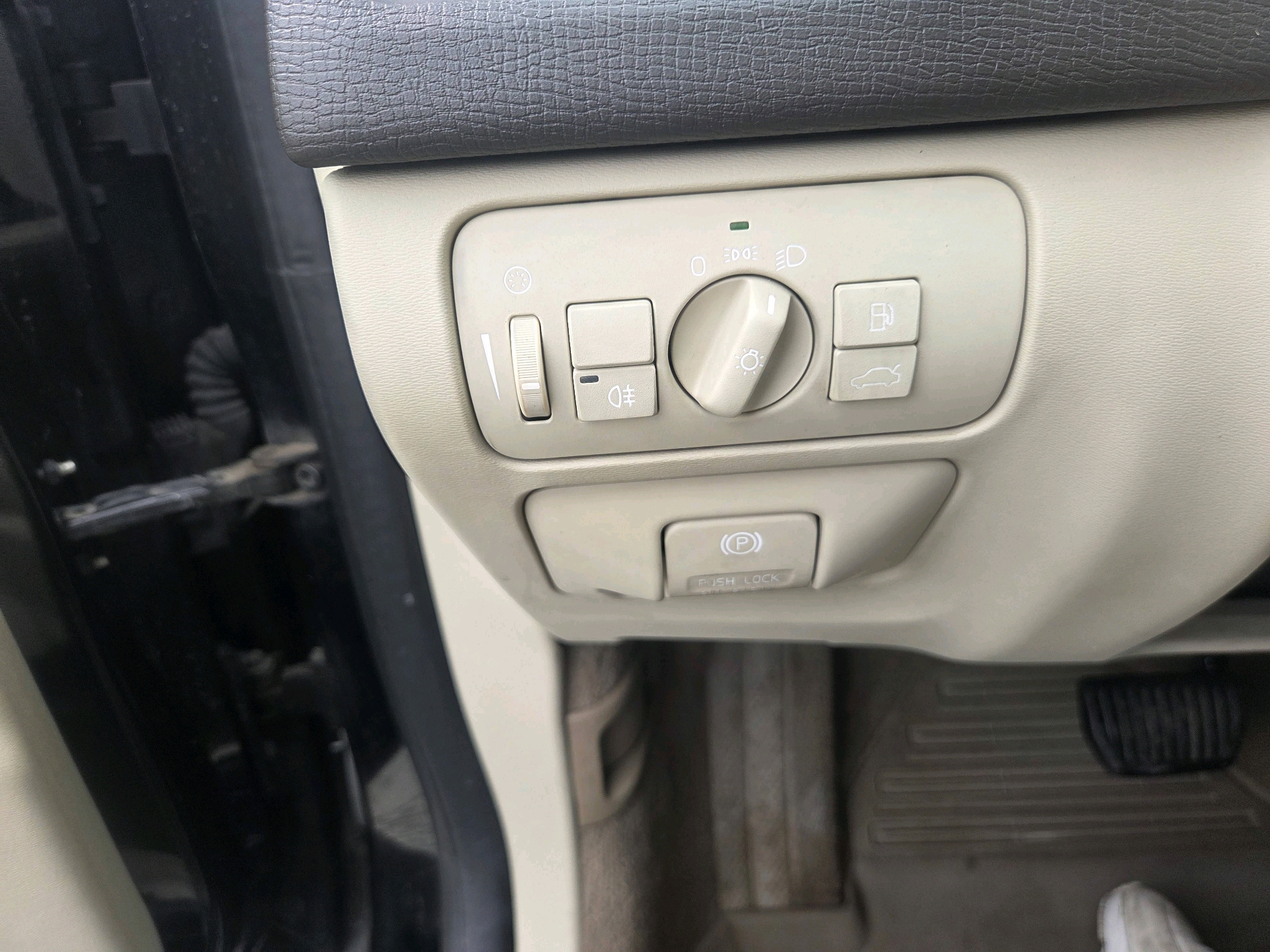 /automotionmotorsrvltd/2012-Volvo-XC60-7611216398400611.jpg