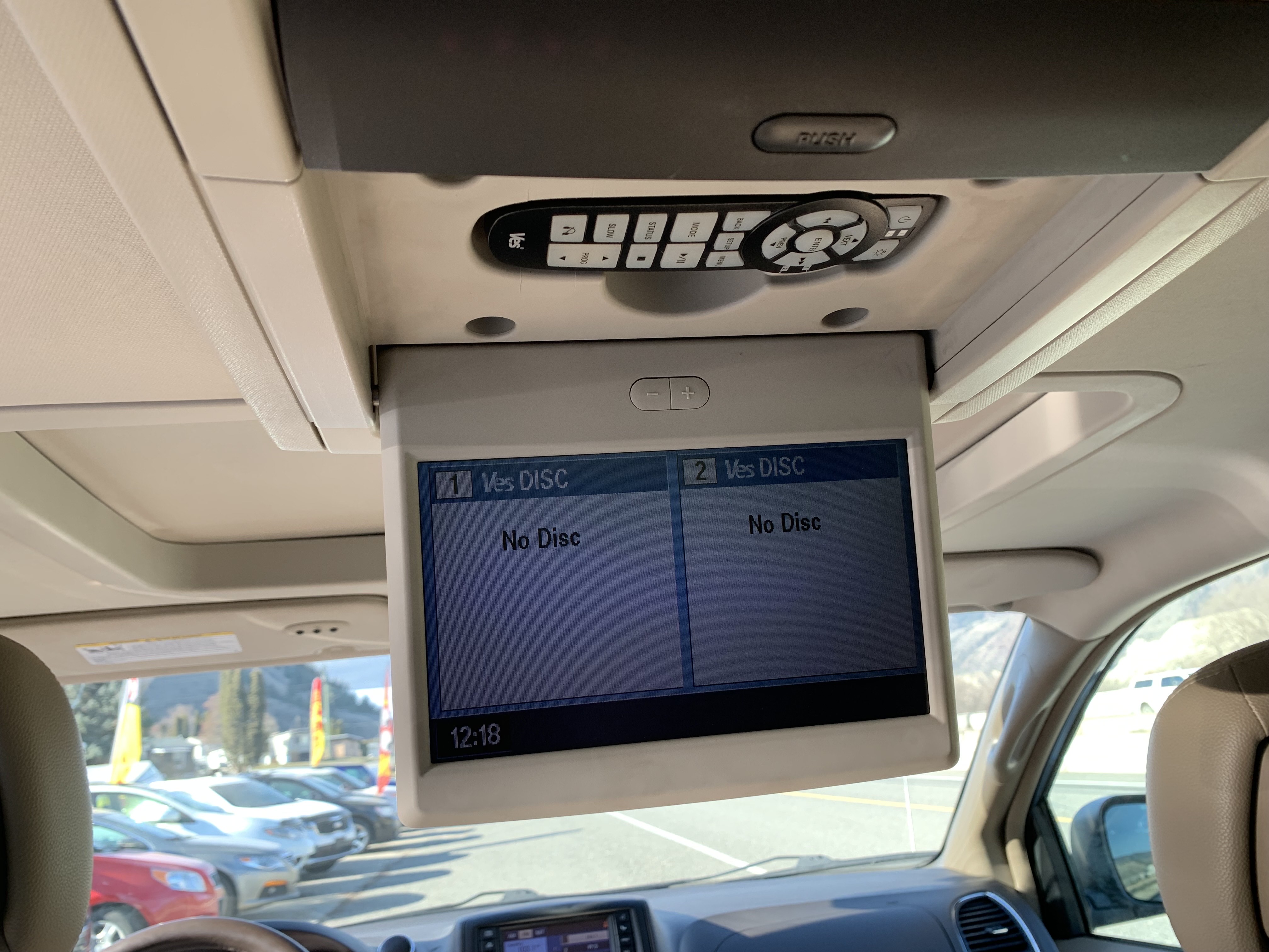 /automotionmotorsrvltd/2013-Chrysler-Town&-6116965780814949.jpg