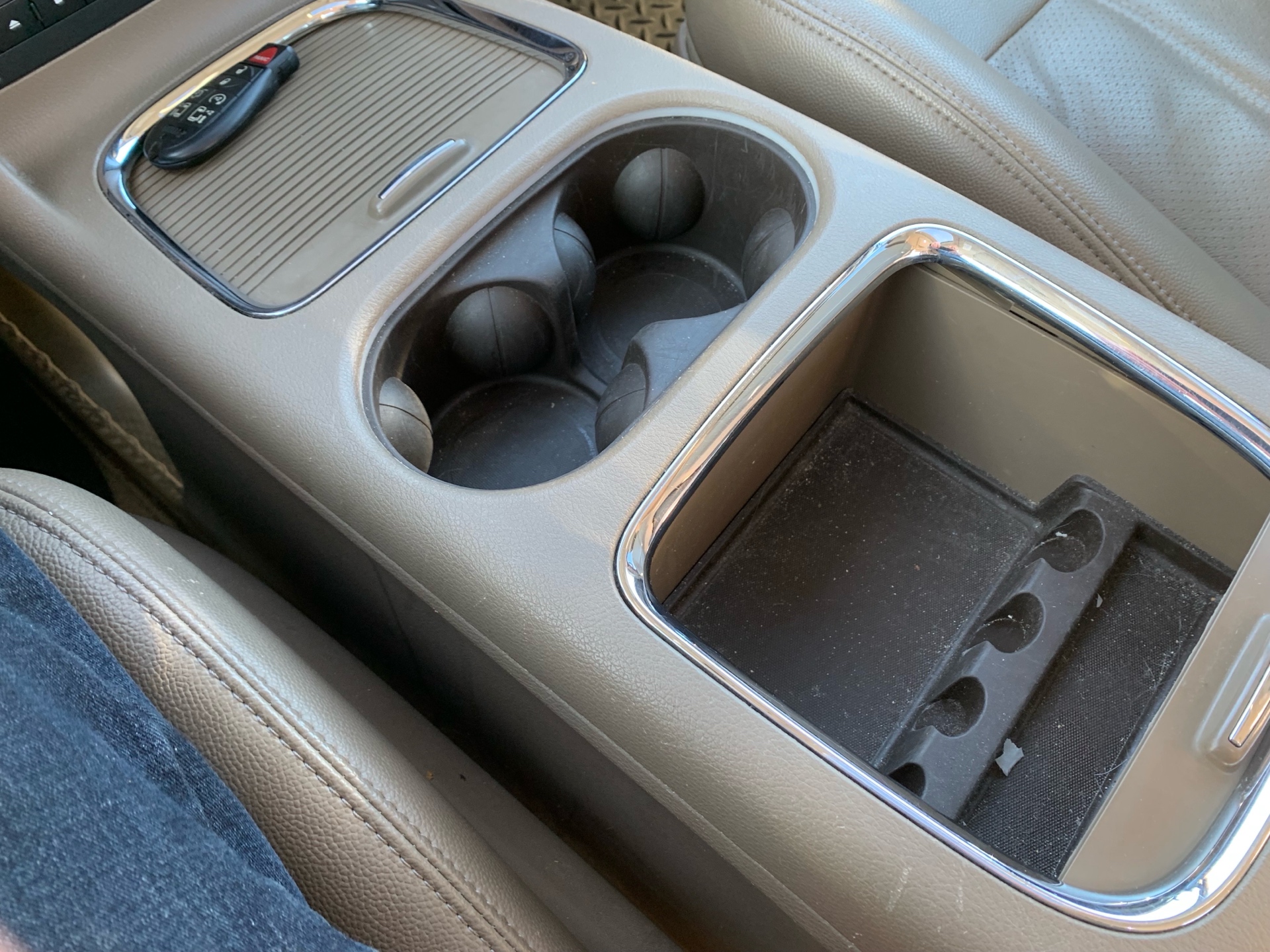 /automotionmotorsrvltd/2013-Chrysler-Town&-9361898235235144.jpg