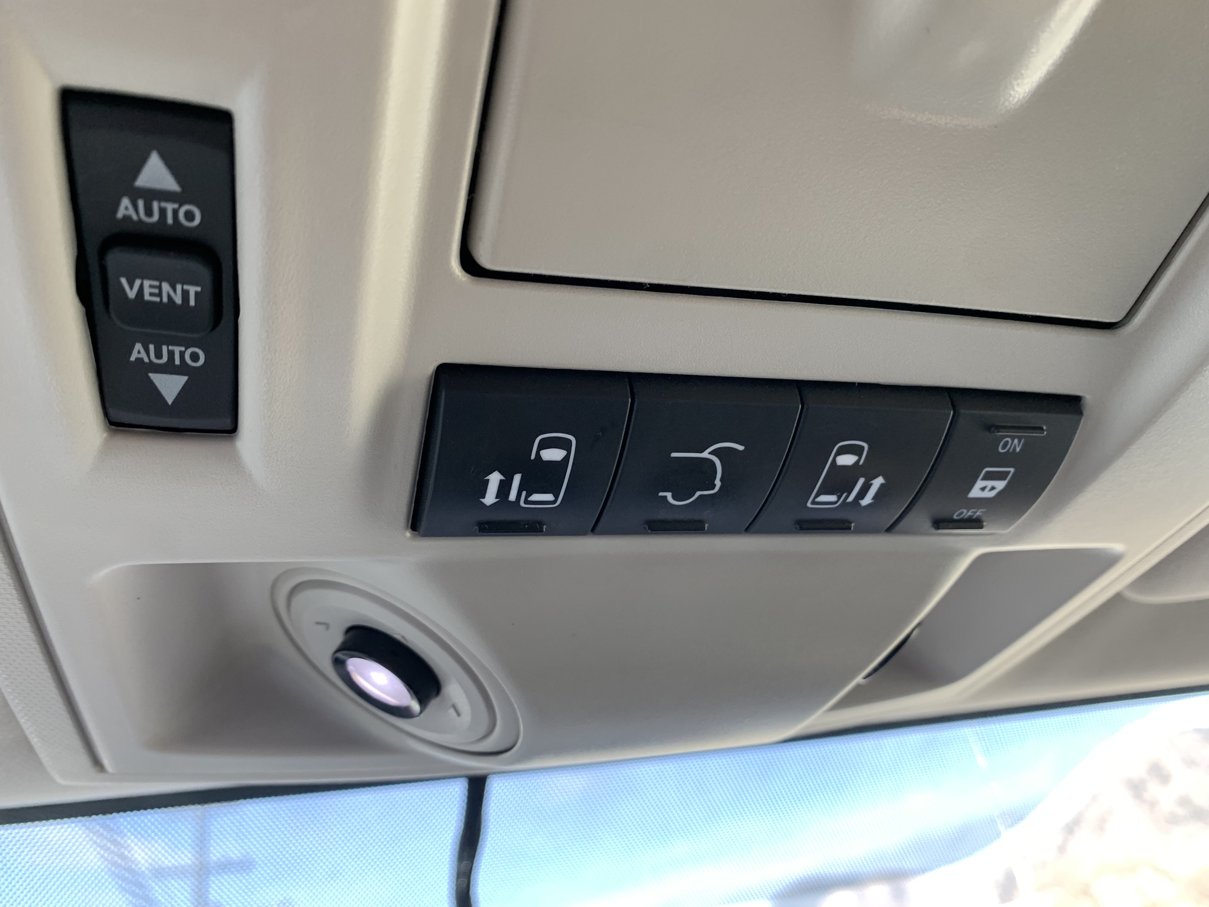 /automotionmotorsrvltd/2013-Chrysler-Town&-9741841421277593.jpg