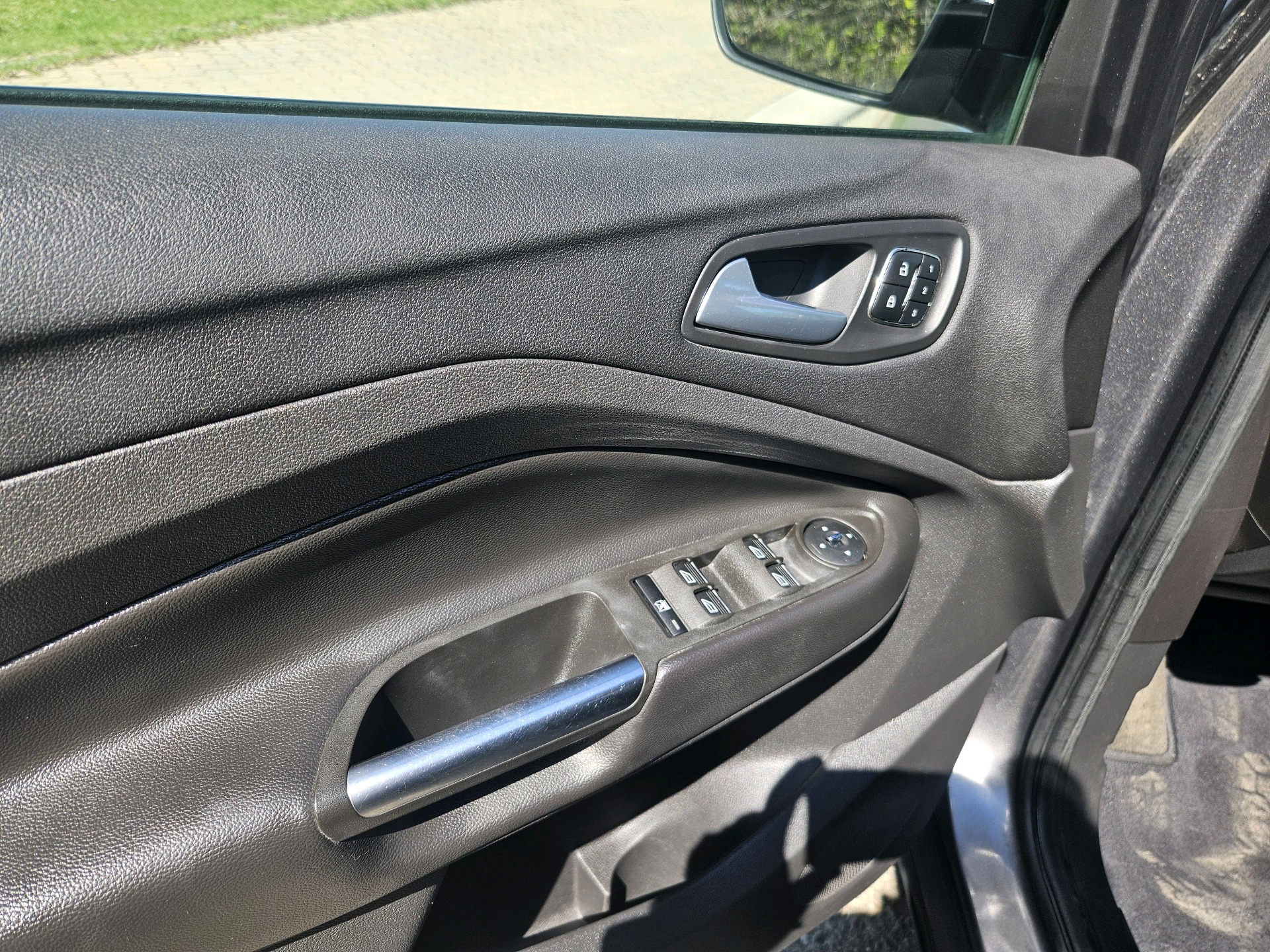 /automotionmotorsrvltd/2013-Ford-Escape-20525719426658018.jpg