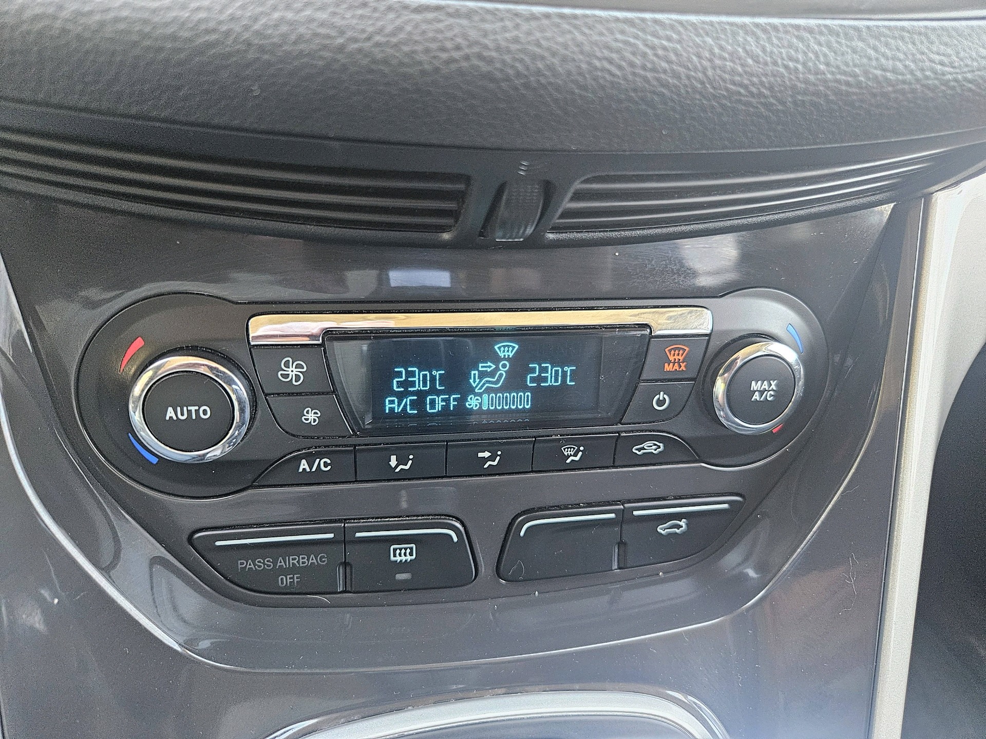 /automotionmotorsrvltd/2013-Ford-Escape-4403313425856137.jpg