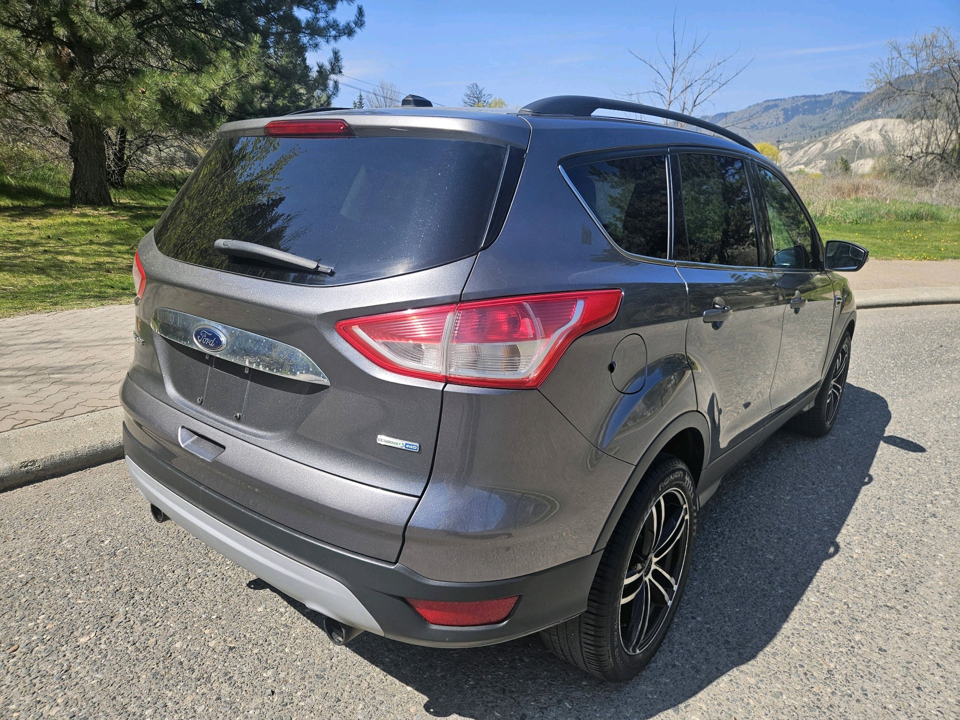 /automotionmotorsrvltd/2013-Ford-Escape-9974360169352221.jpg
