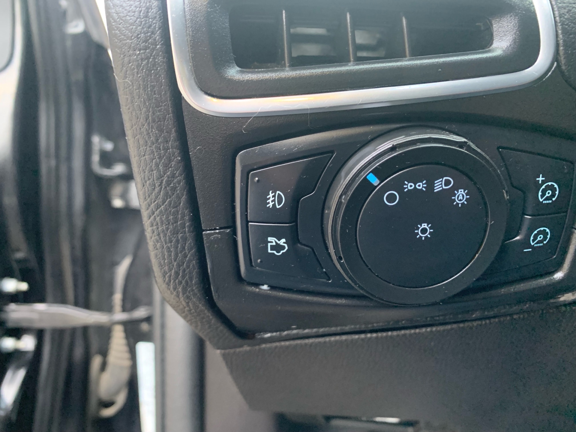 /automotionmotorsrvltd/2013-Ford-Focus-6364730629753839.jpg
