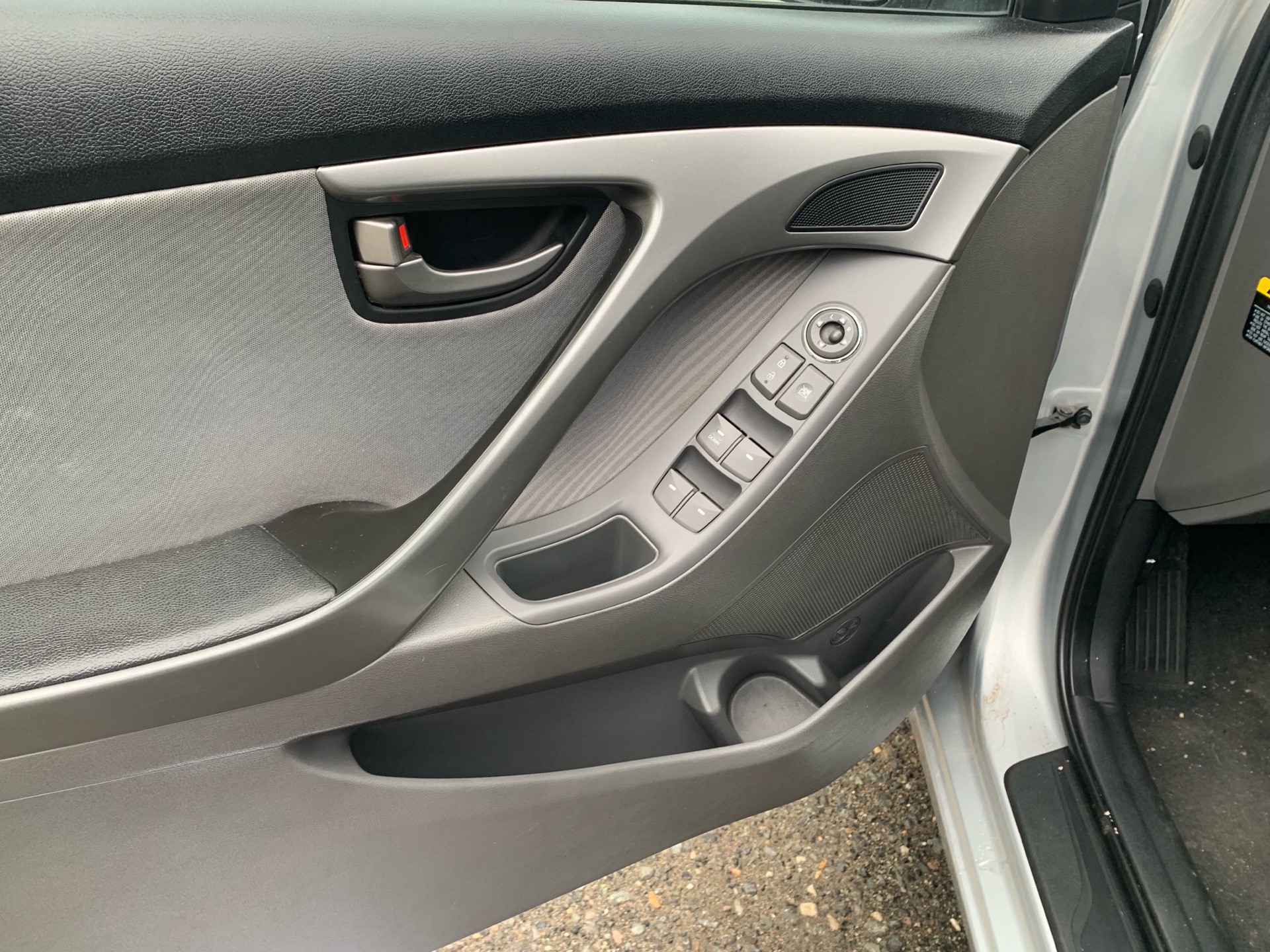 /automotionmotorsrvltd/2013-Hyundai-Elantra-1352574018378332.jpg