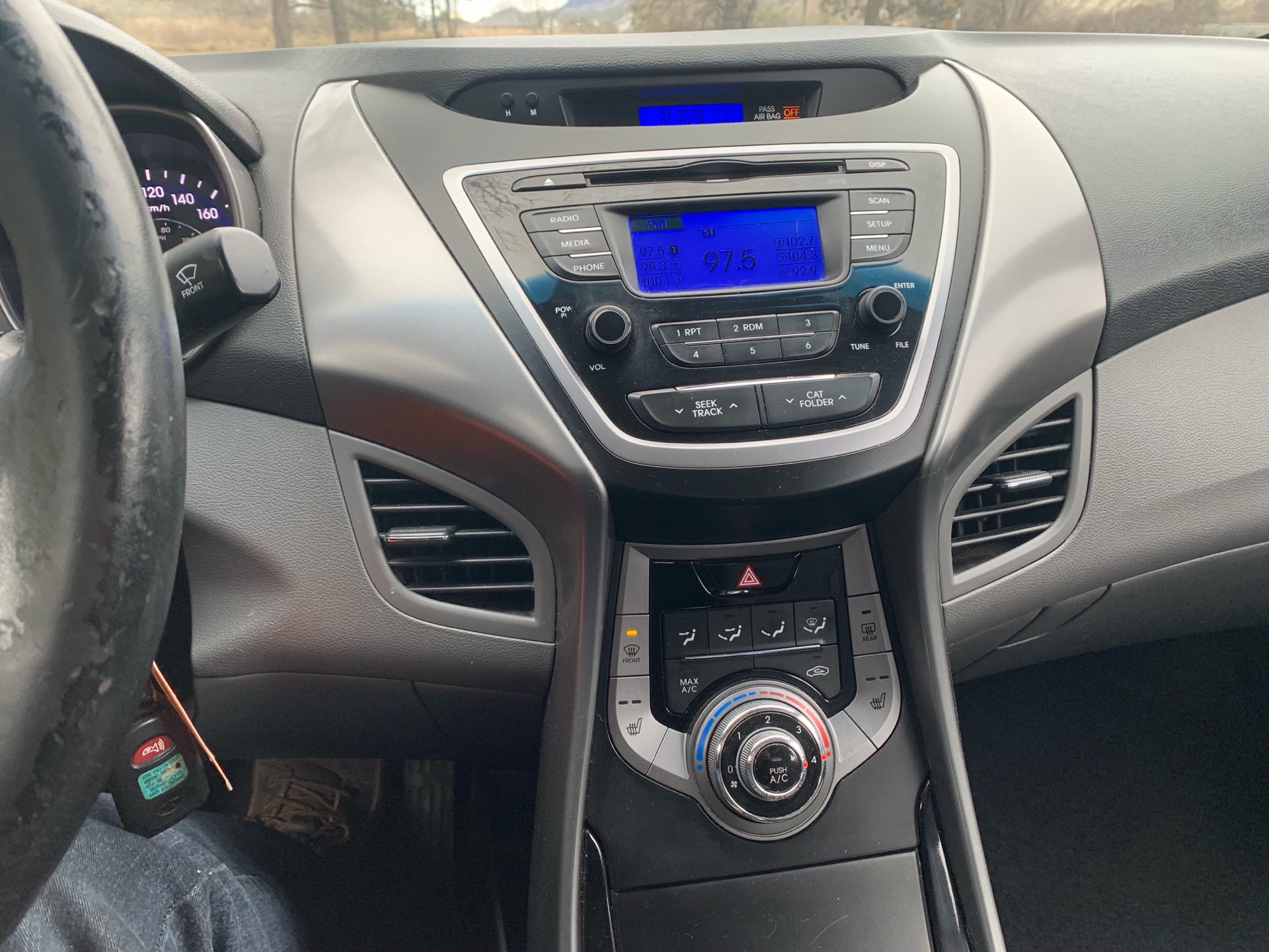 /automotionmotorsrvltd/2013-Hyundai-Elantra-7823731146871924.jpg