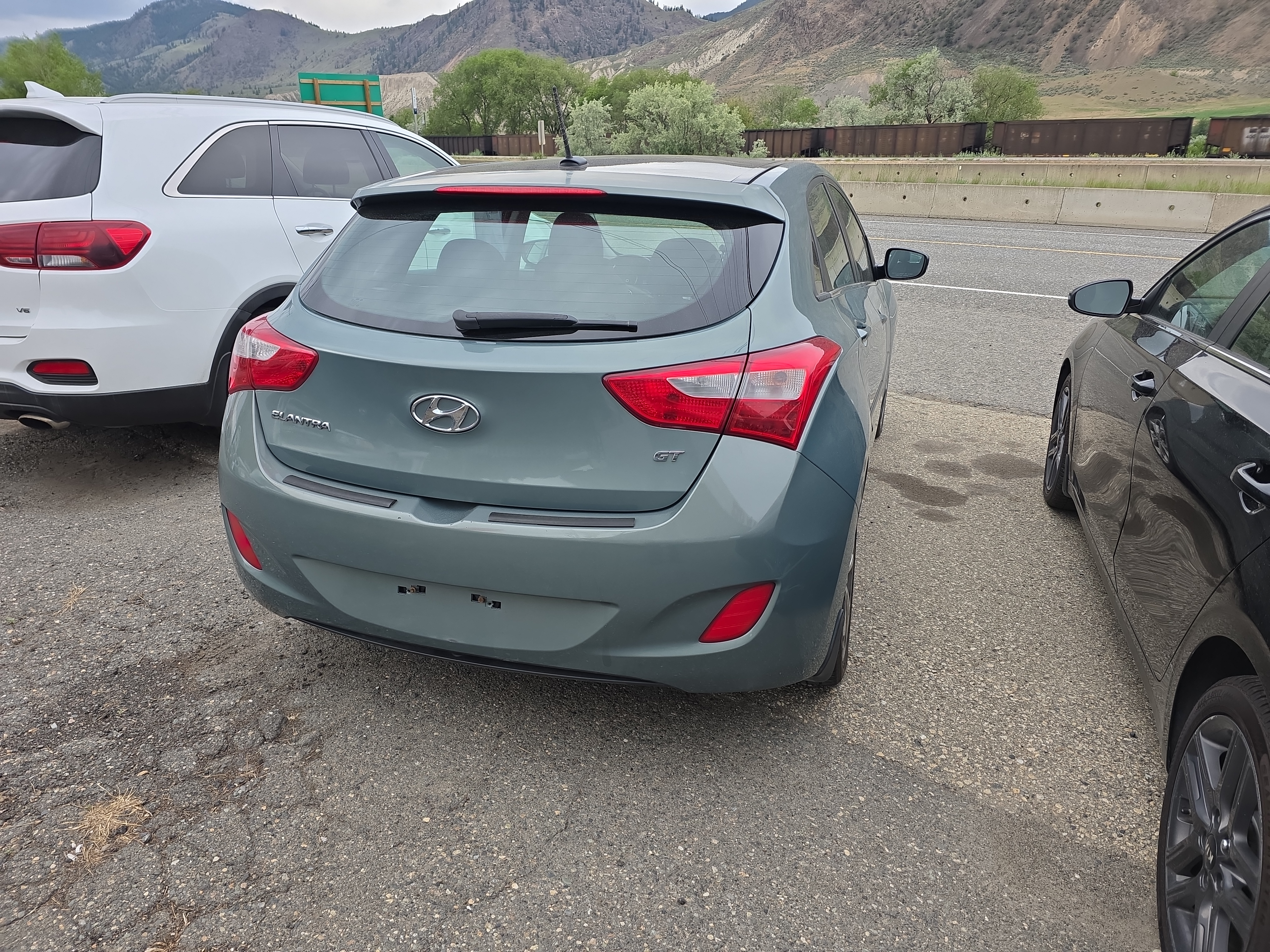 /automotionmotorsrvltd/2013-Hyundai-ElantraGT-573810236364124.jpg