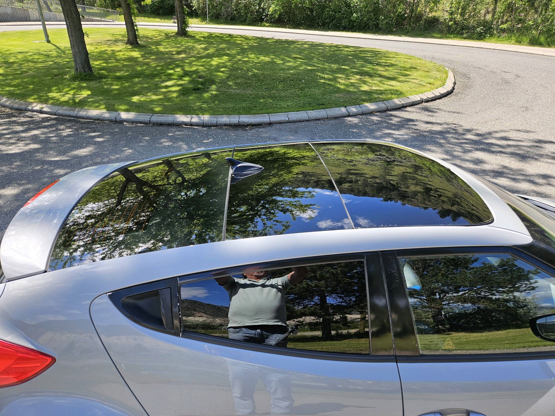 /automotionmotorsrvltd/2013-Hyundai-Veloster-07920953619746518.jpg
