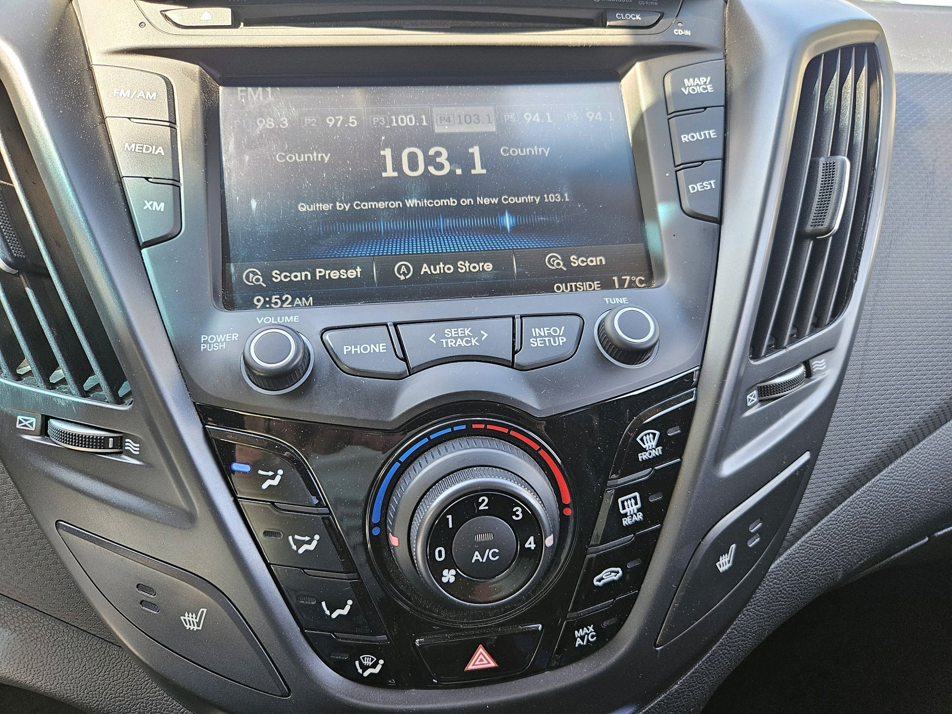/automotionmotorsrvltd/2013-Hyundai-Veloster-10218205963761129.jpg