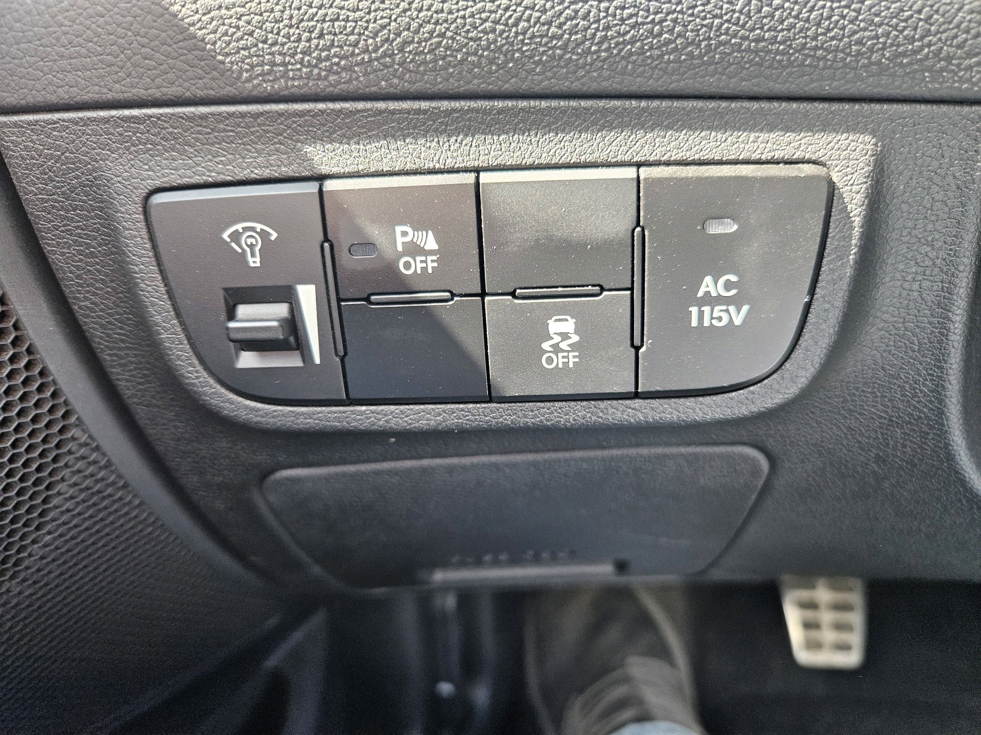 /automotionmotorsrvltd/2013-Hyundai-Veloster-25526628501760085.jpg