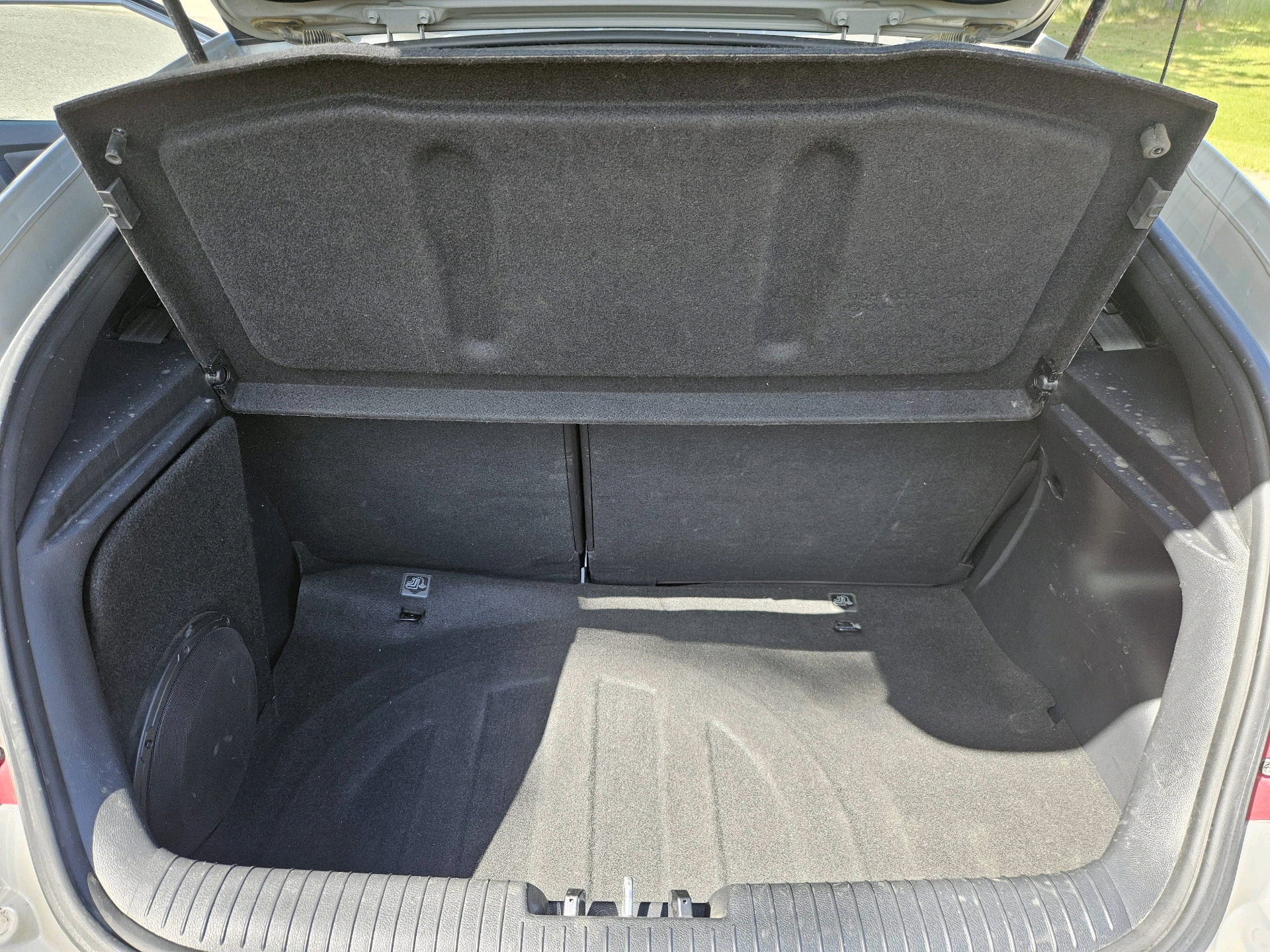/automotionmotorsrvltd/2013-Hyundai-Veloster-6266060259459241.jpg