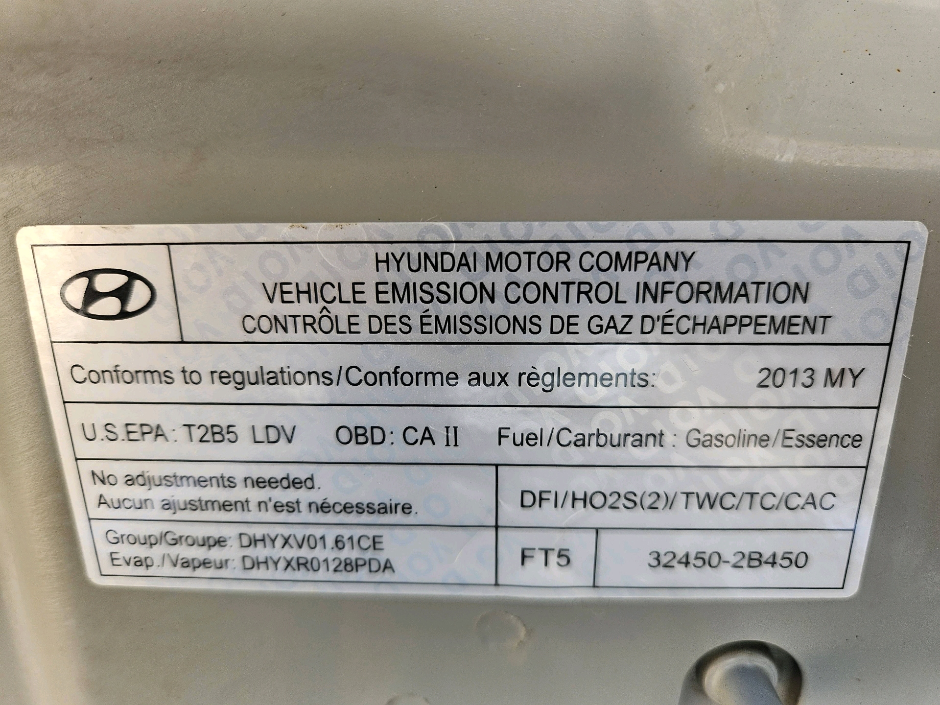 /automotionmotorsrvltd/2013-Hyundai-Veloster-857939573611483.jpg