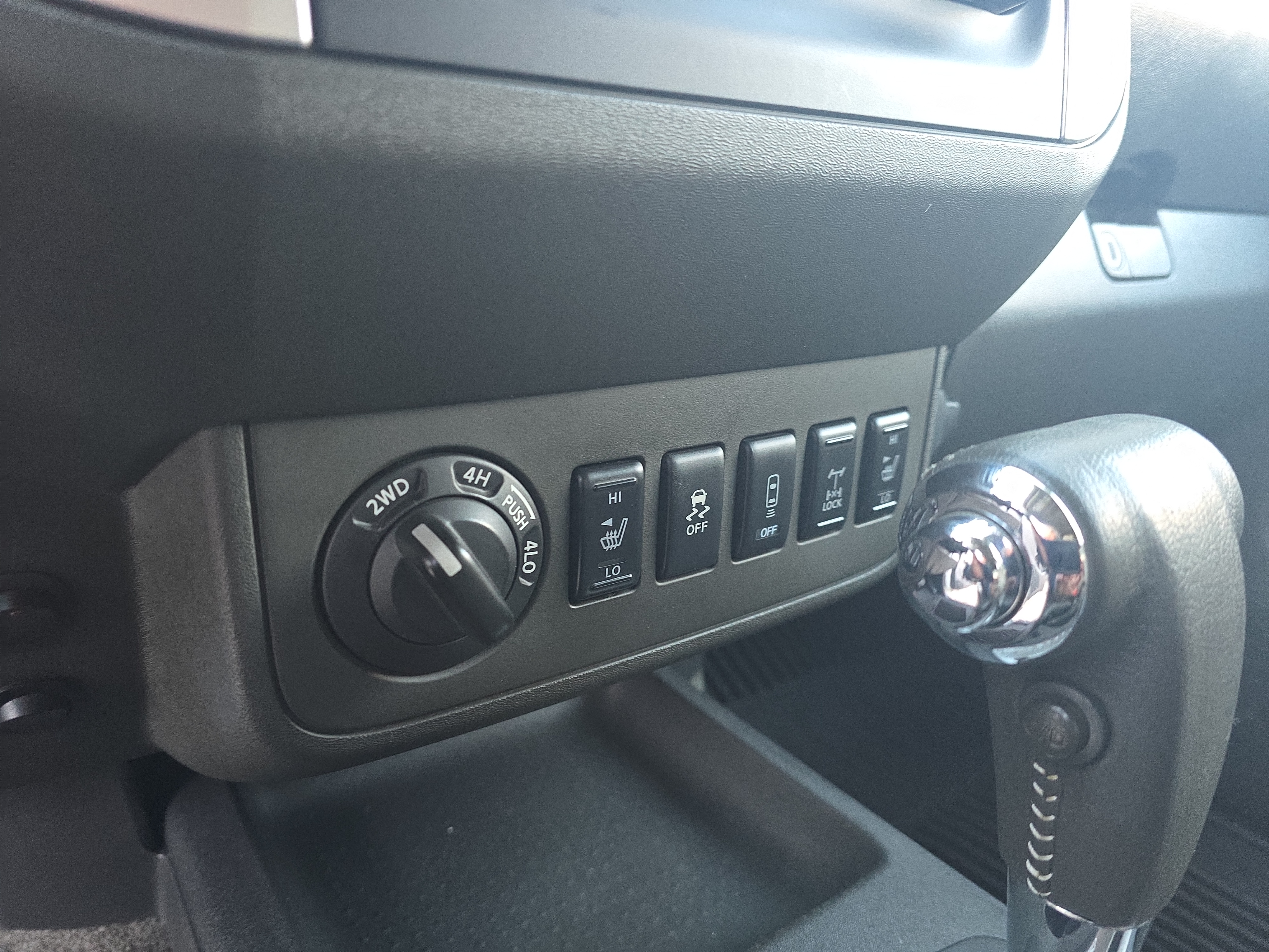 /automotionmotorsrvltd/2013-Nissan-Frontier-14543321786421237.jpg