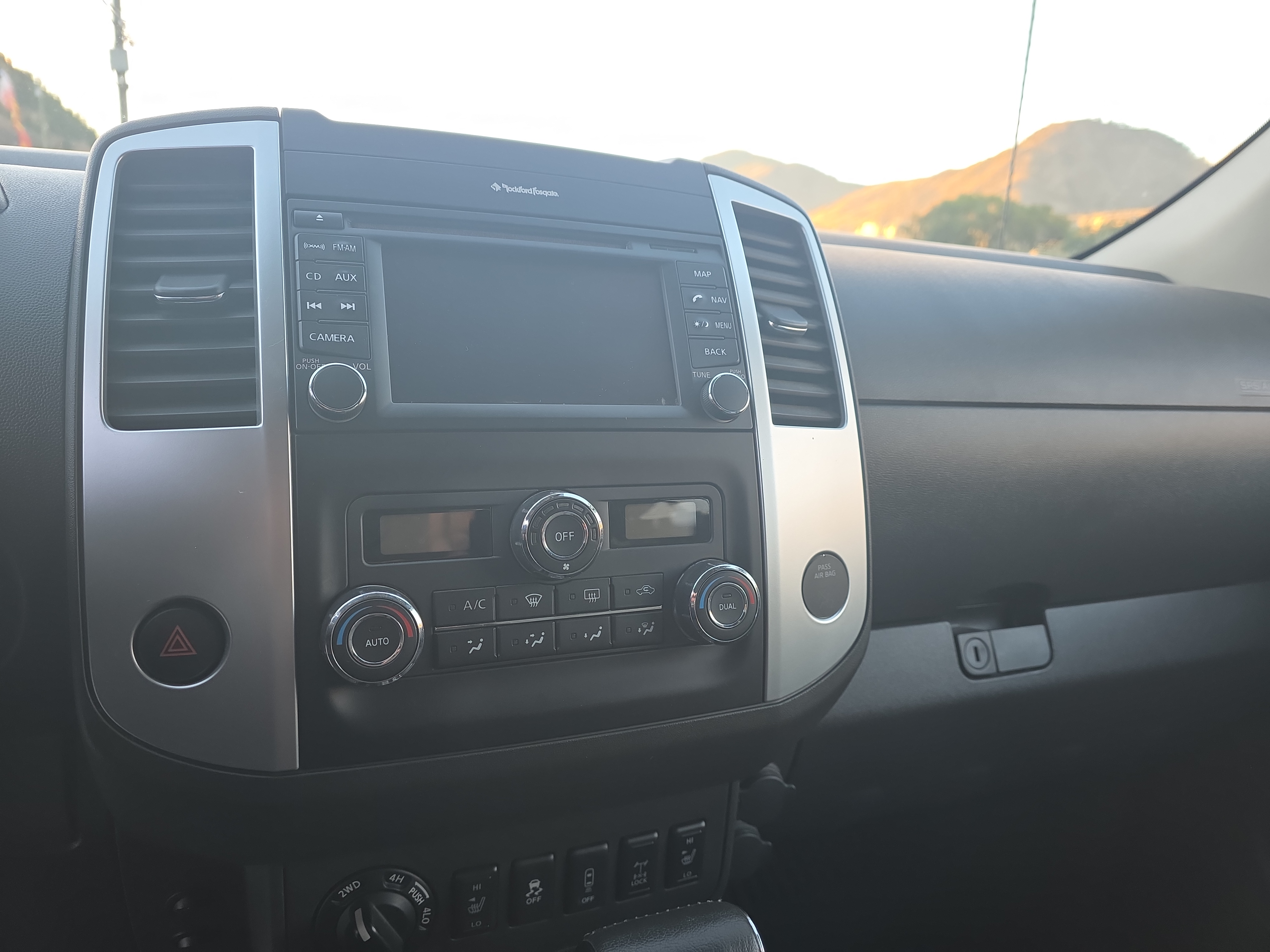 /automotionmotorsrvltd/2013-Nissan-Frontier-29861184689987774.jpg