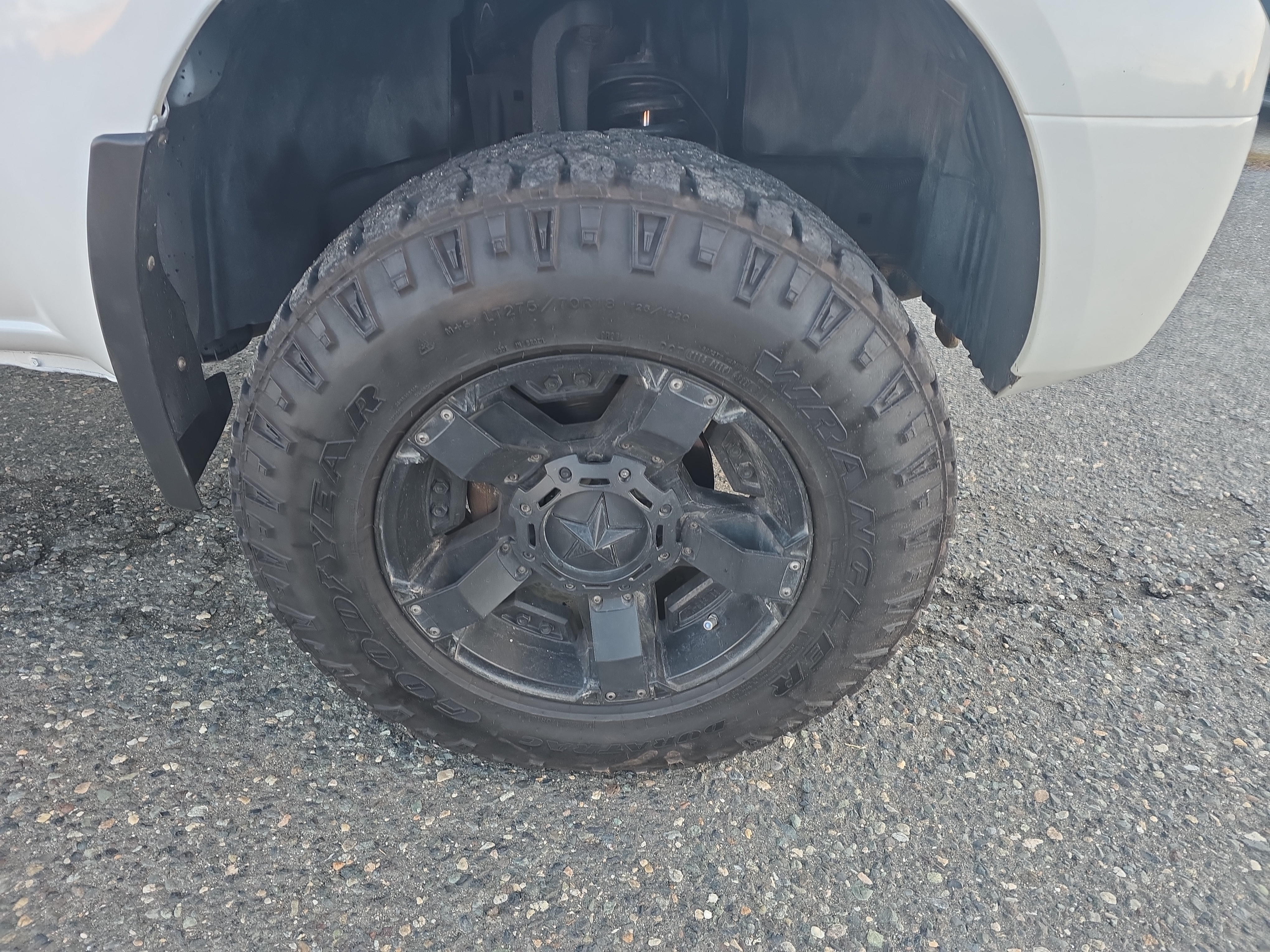 /automotionmotorsrvltd/2013-Nissan-Frontier-7265766477543729.jpg