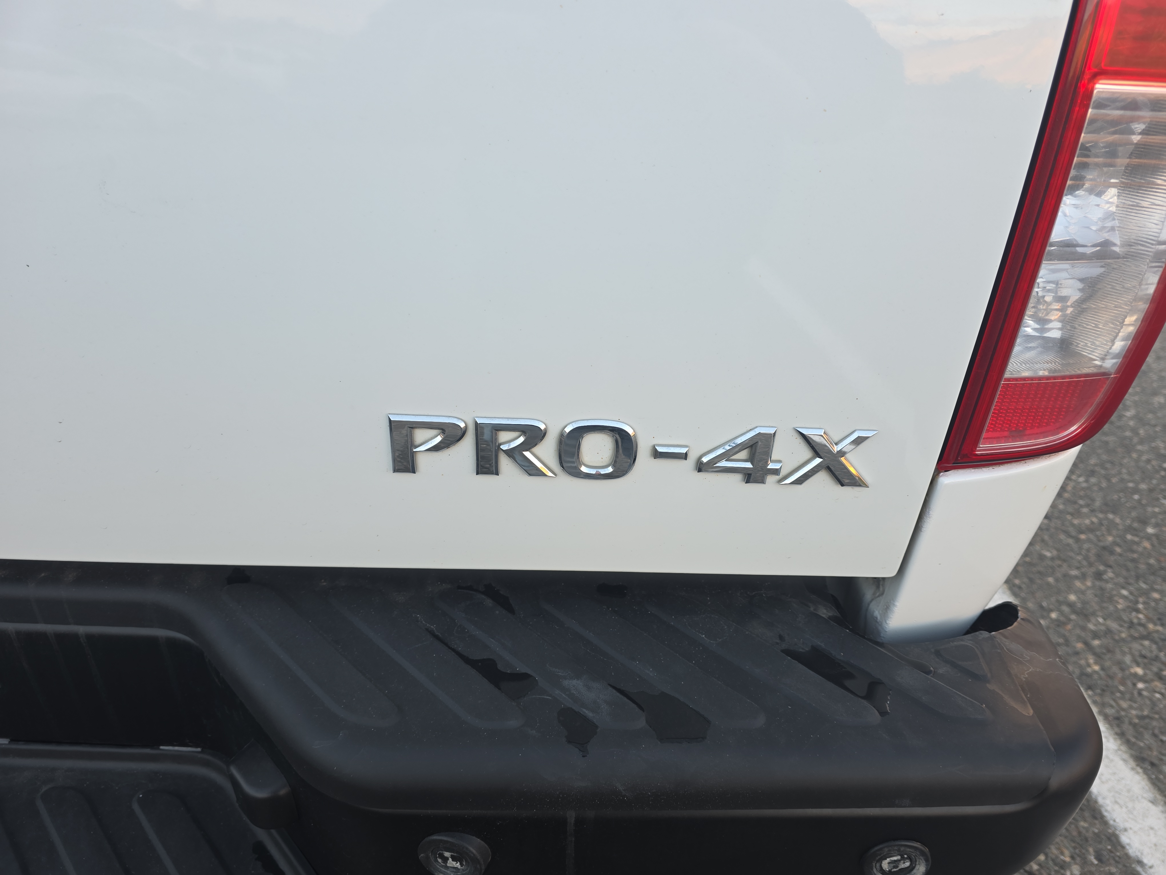 /automotionmotorsrvltd/2013-Nissan-Frontier-9328084106123937.jpg