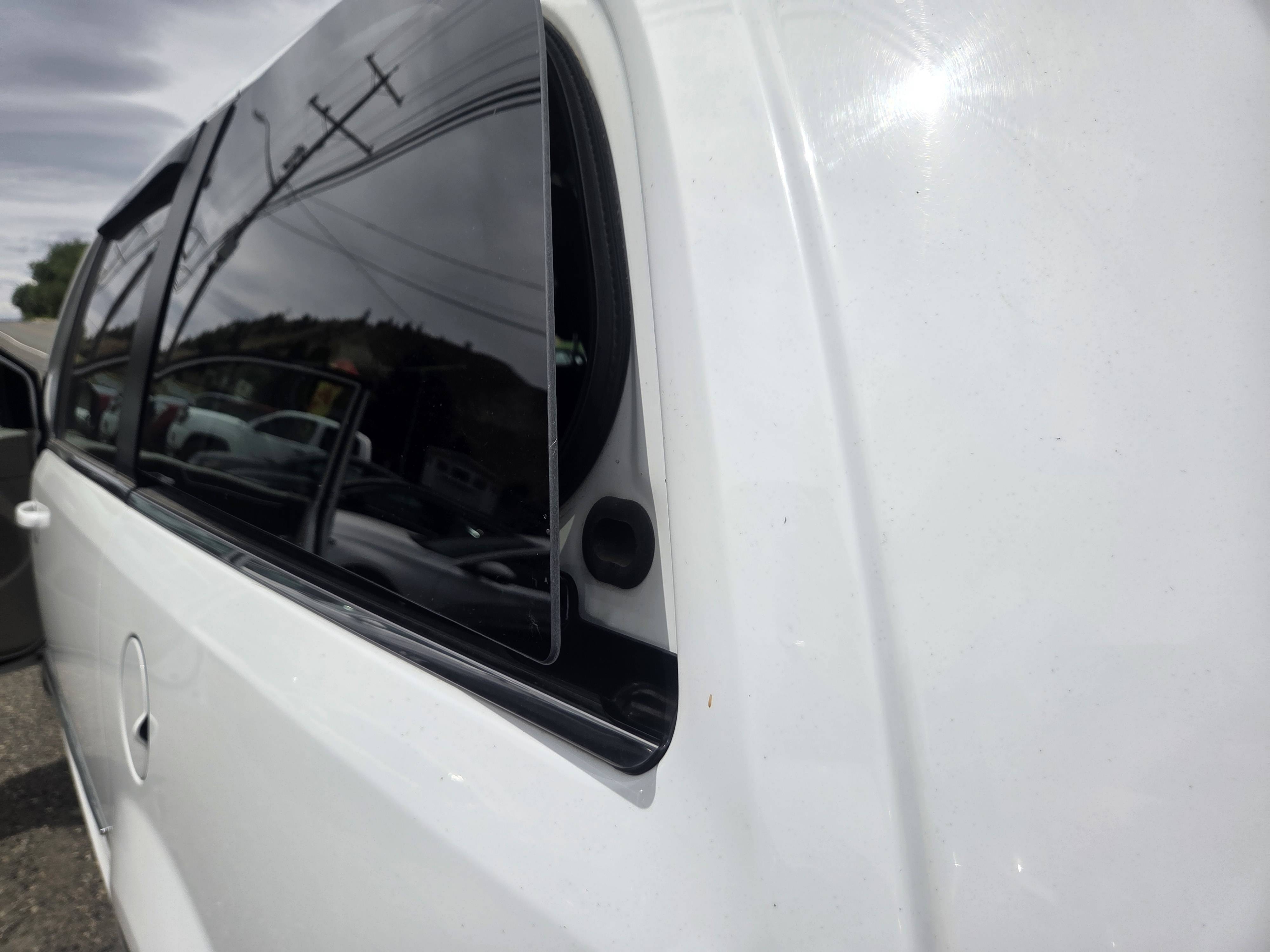/automotionmotorsrvltd/2014-Chrysler-Town&-17496257234640655.jpg