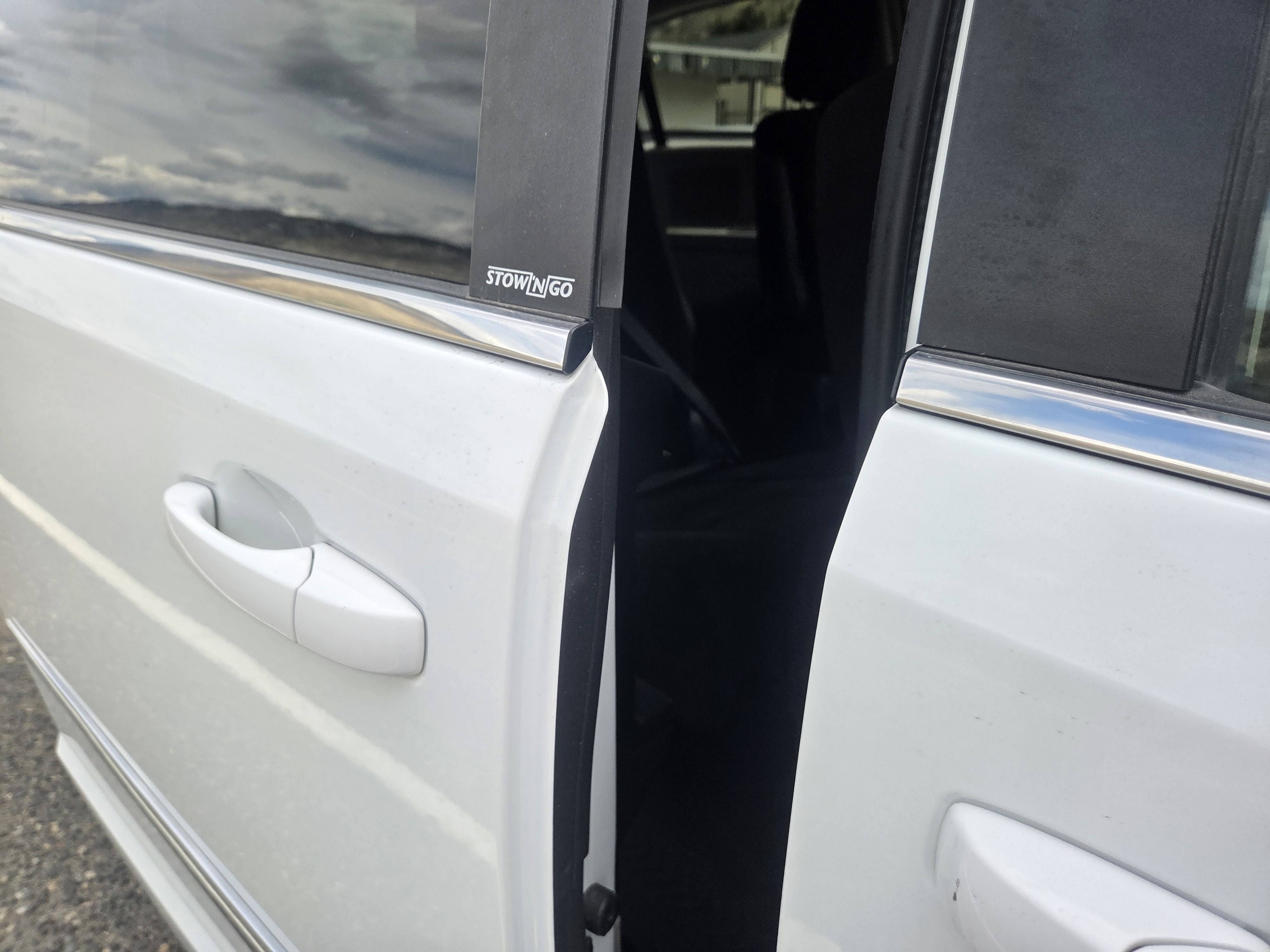 /automotionmotorsrvltd/2014-Chrysler-Town&-46905112529115245.jpg