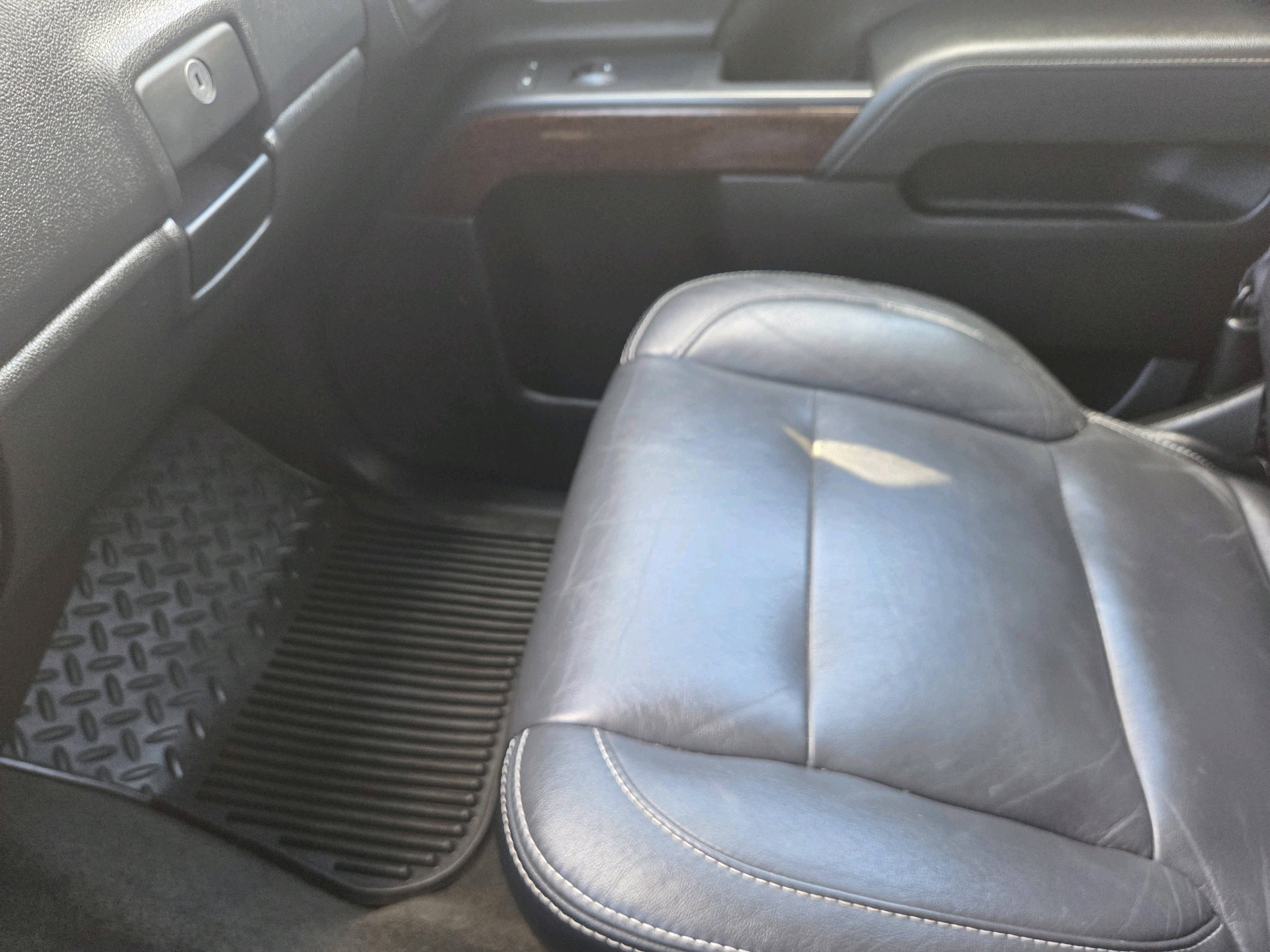 /automotionmotorsrvltd/2014-GMC-Sierra1500-3137375390352417.jpg