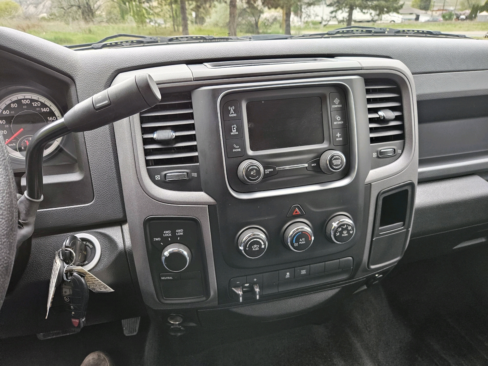 /automotionmotorsrvltd/2014-Ram-1500-8067304710937029.jpg