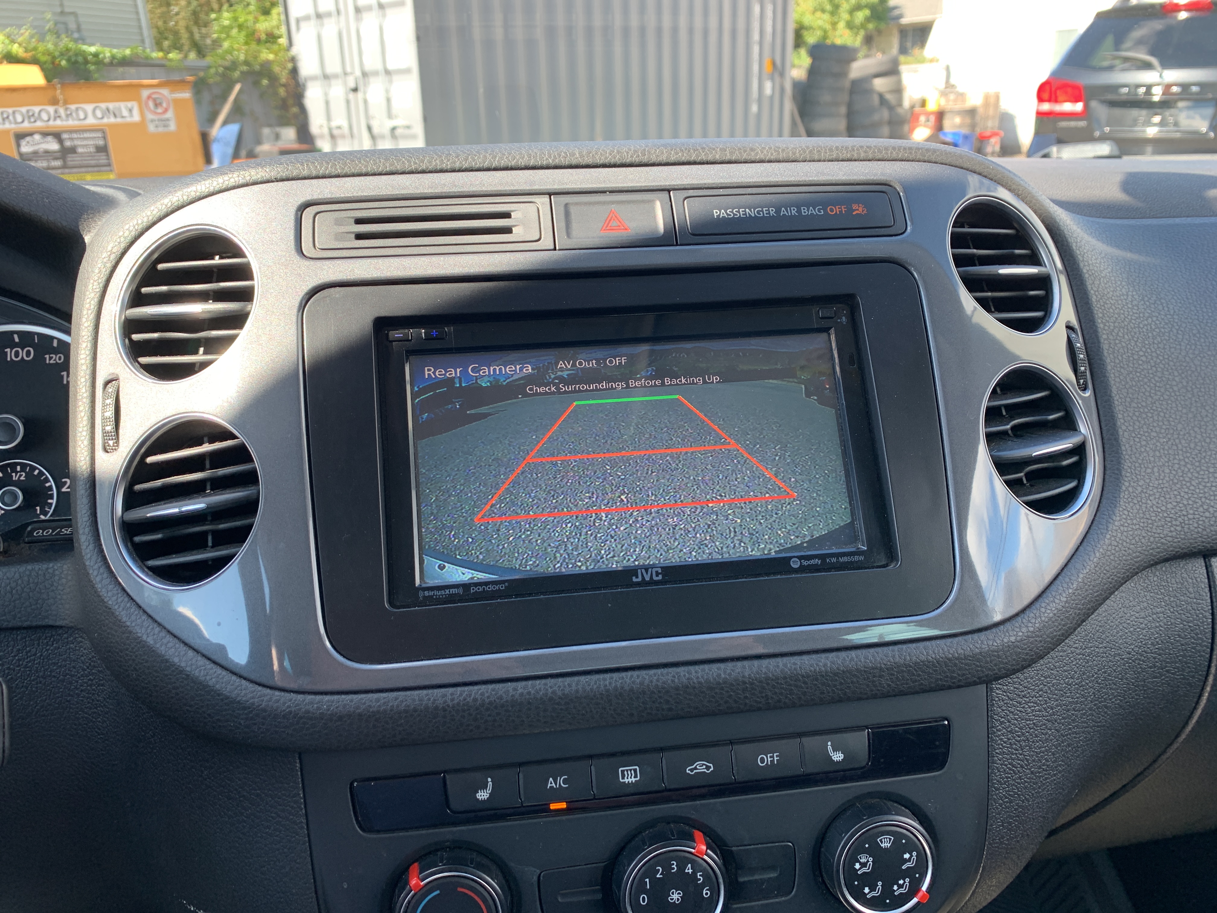 /automotionmotorsrvltd/2014-Volkswagen-Tiguan-5703192060637581.jpg