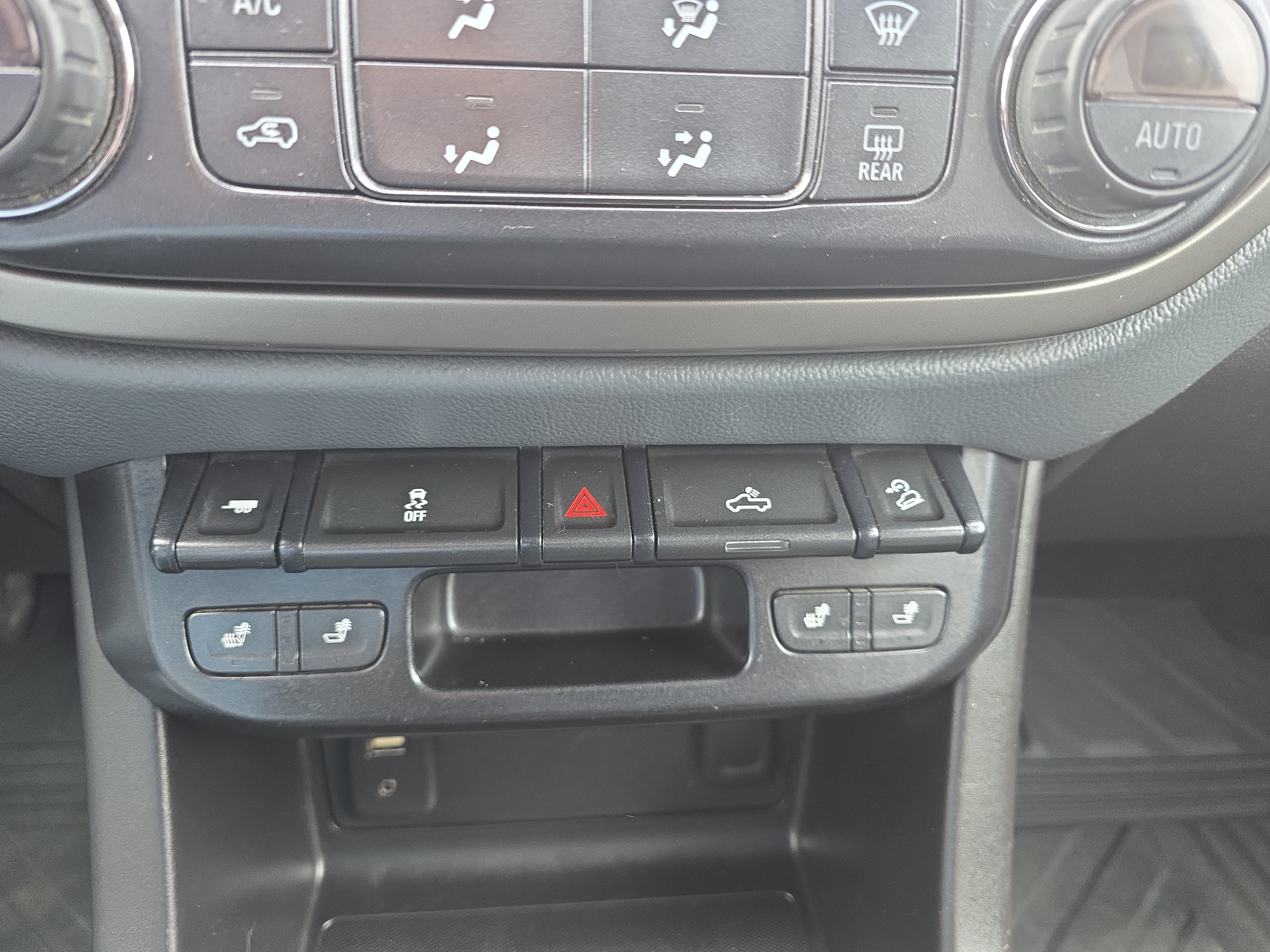 /automotionmotorsrvltd/2015-Chevrolet-Colorado-2644771196763669.jpg