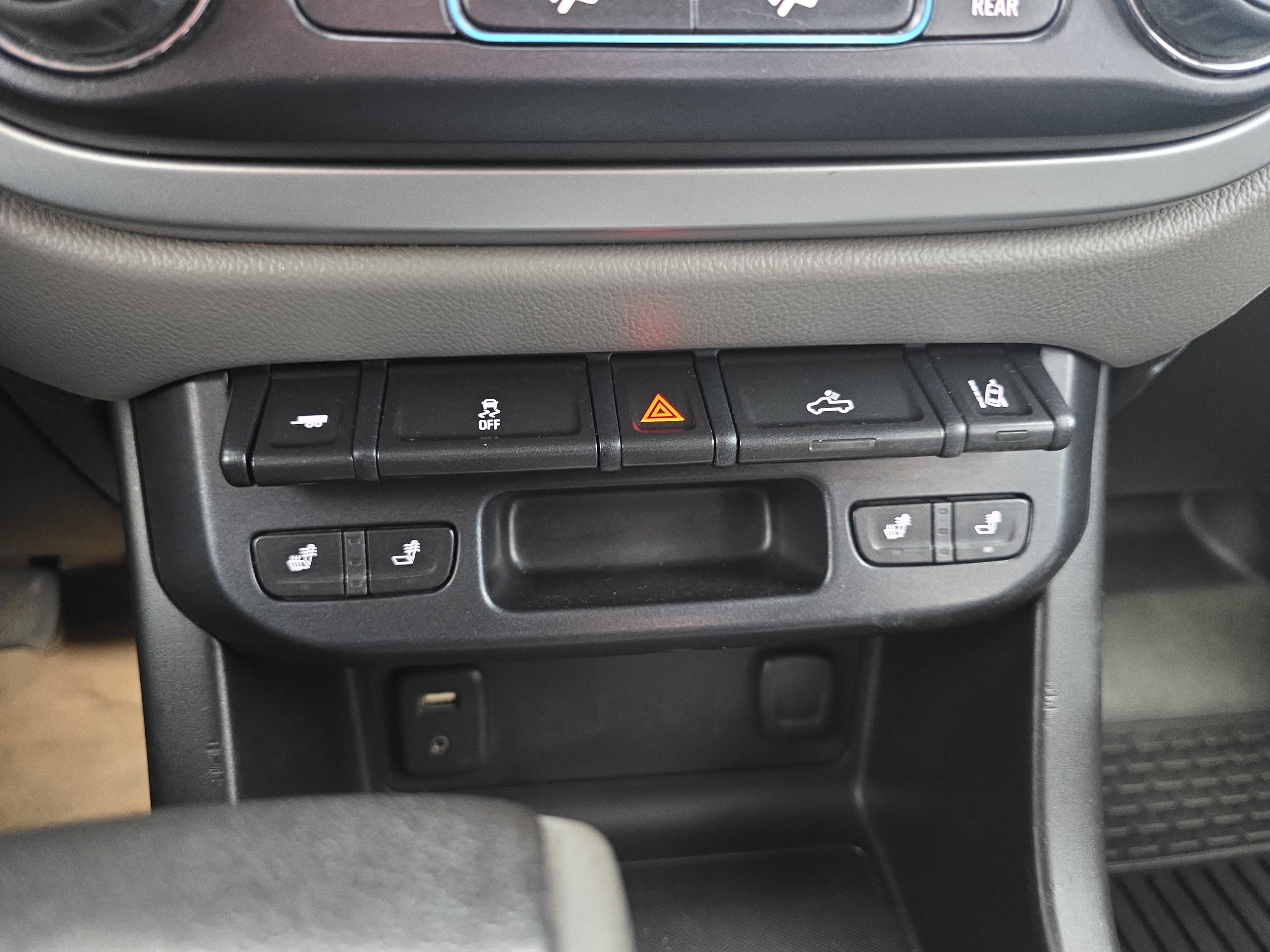 /automotionmotorsrvltd/2015-Chevrolet-Colorado-7487775103018406.jpg