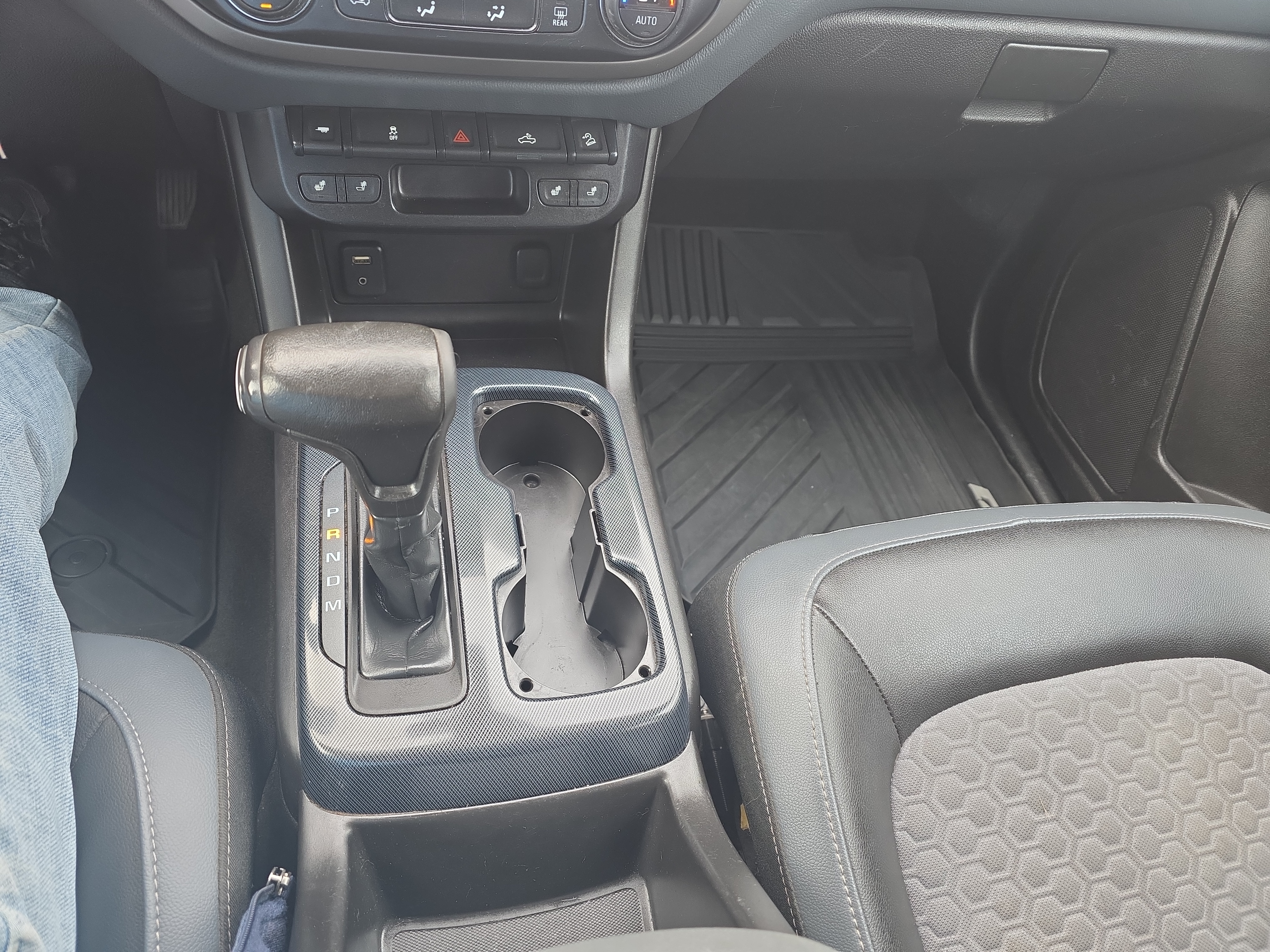 /automotionmotorsrvltd/2015-Chevrolet-Colorado-8918716418487955.jpg