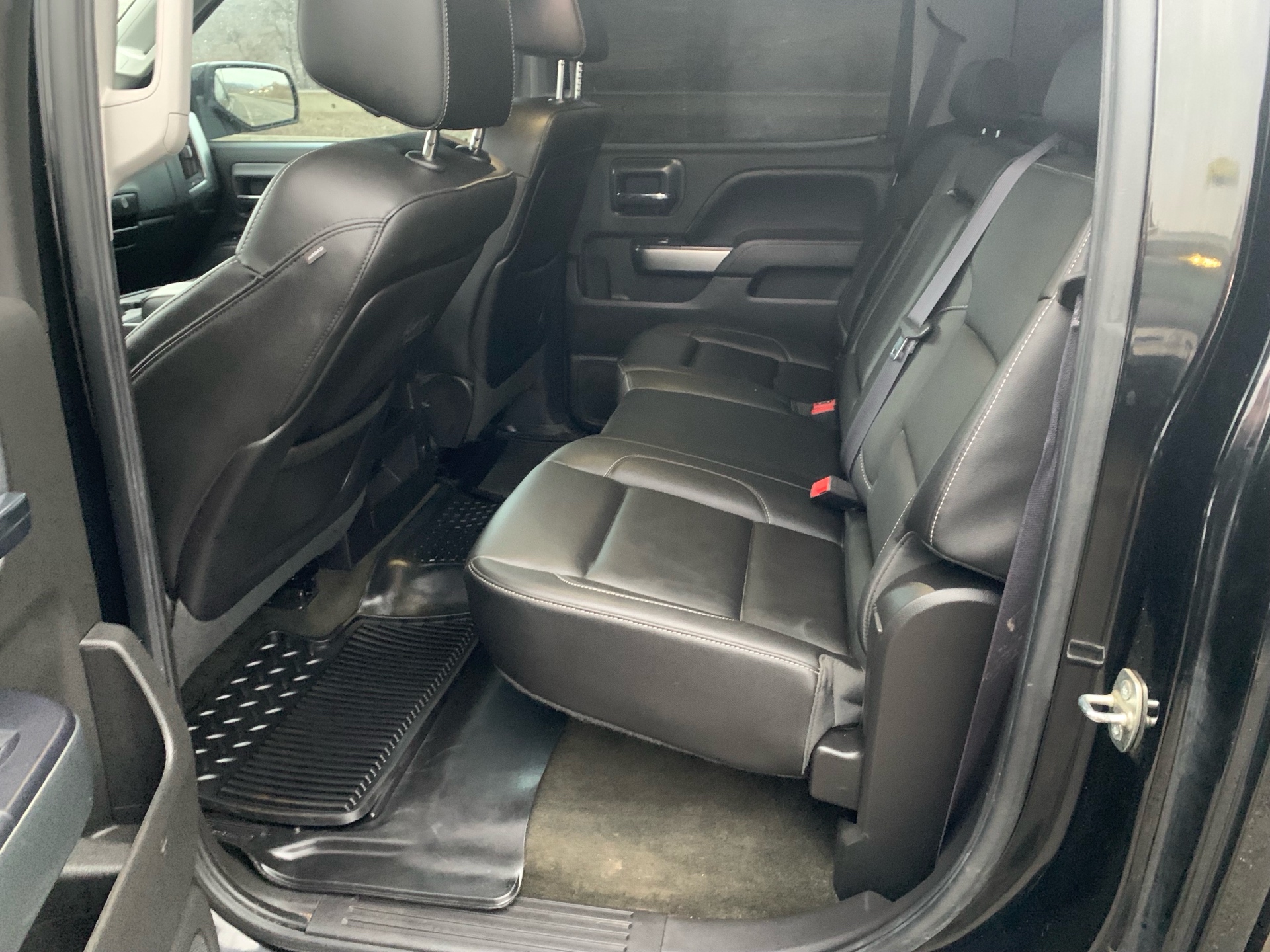 /automotionmotorsrvltd/2015-Chevrolet-Silverado1500-09457275802697374.jpg