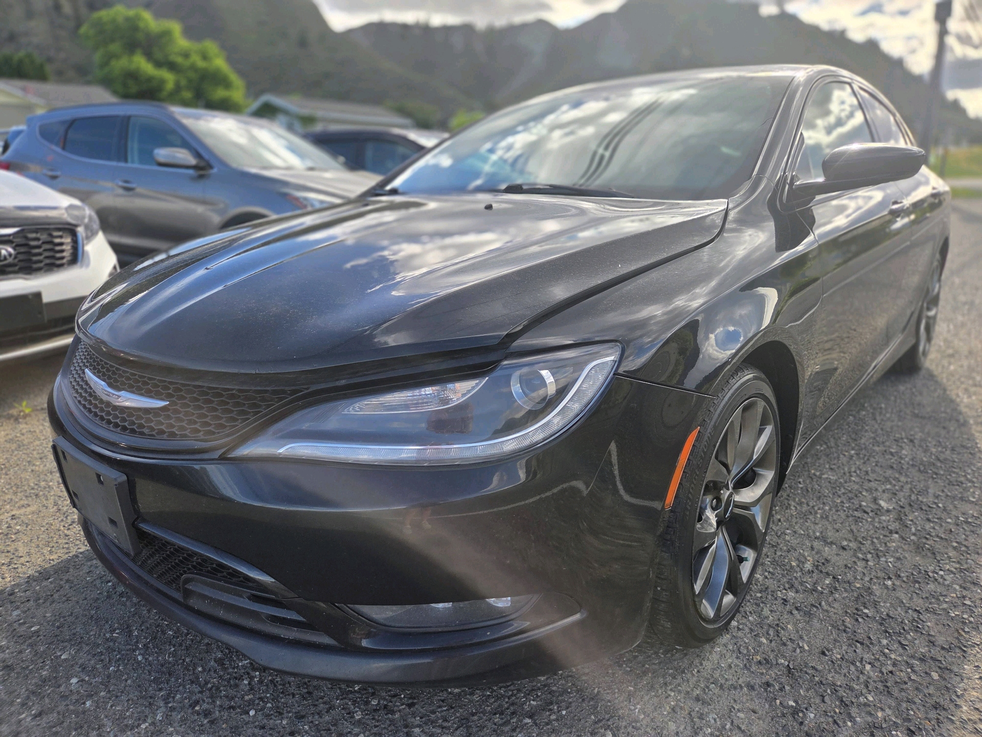 /automotionmotorsrvltd/2015-Chrysler-200-3667604647573277.jpg
