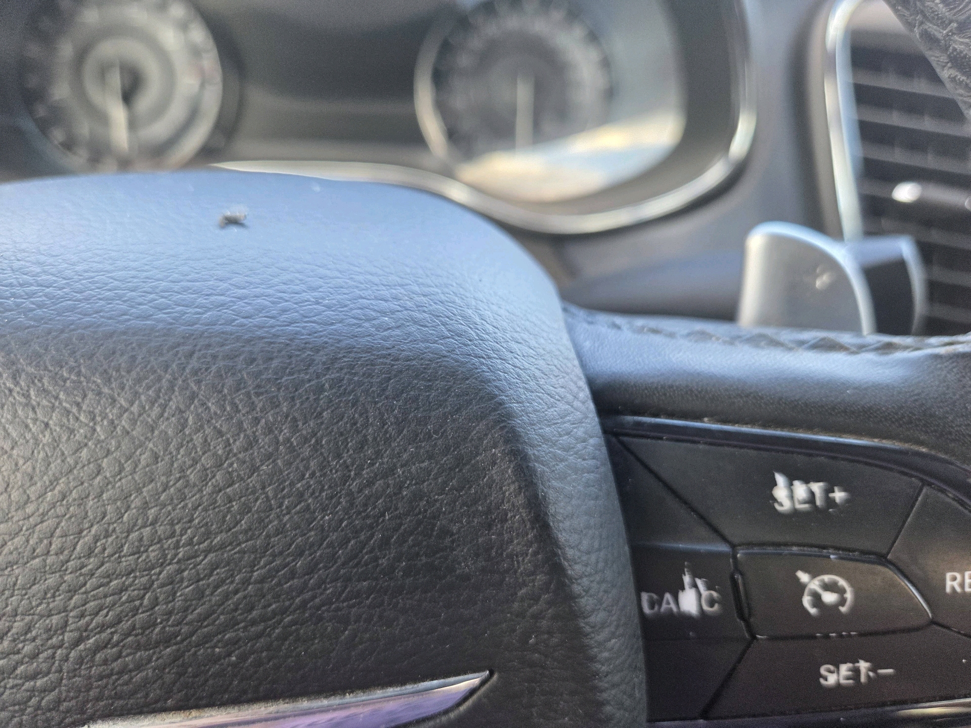 /automotionmotorsrvltd/2015-Chrysler-200-4566812532454245.jpg
