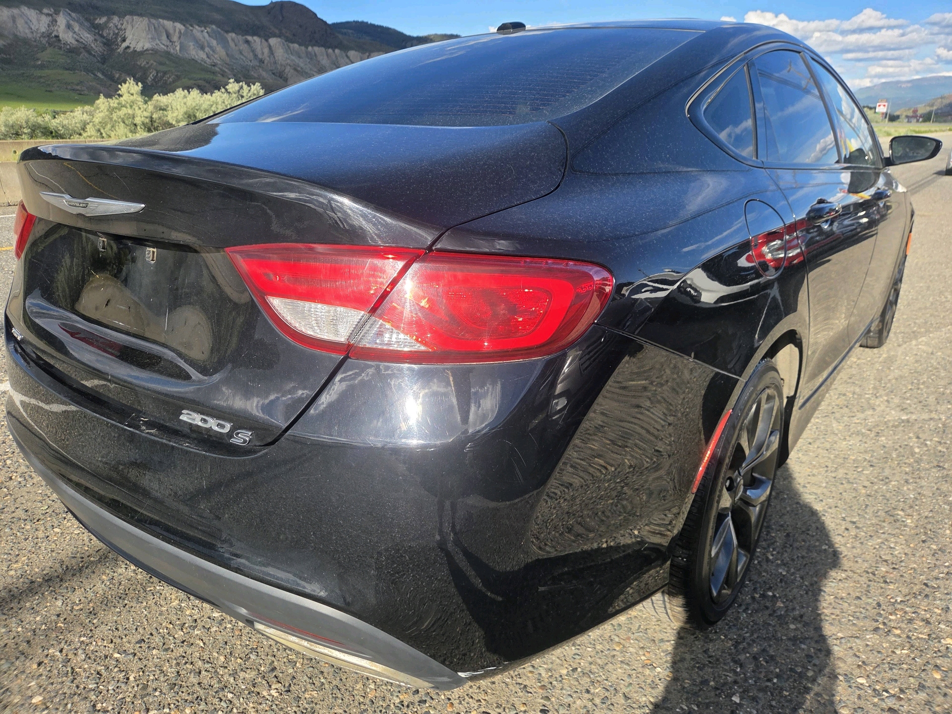 /automotionmotorsrvltd/2015-Chrysler-200-7818968720932309.jpg