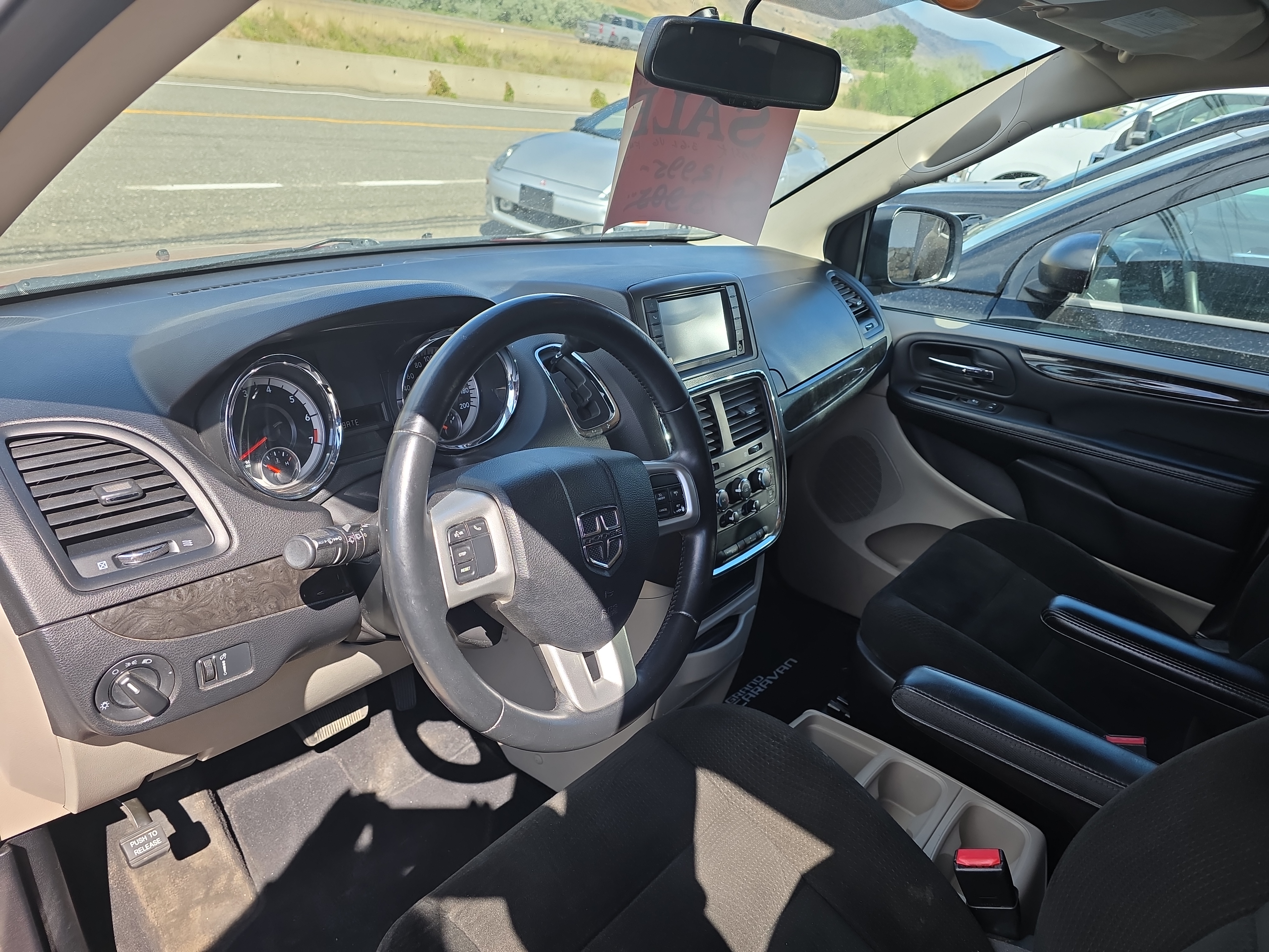 /automotionmotorsrvltd/2015-Dodge-GrandCaravan-3266729072669088.jpg