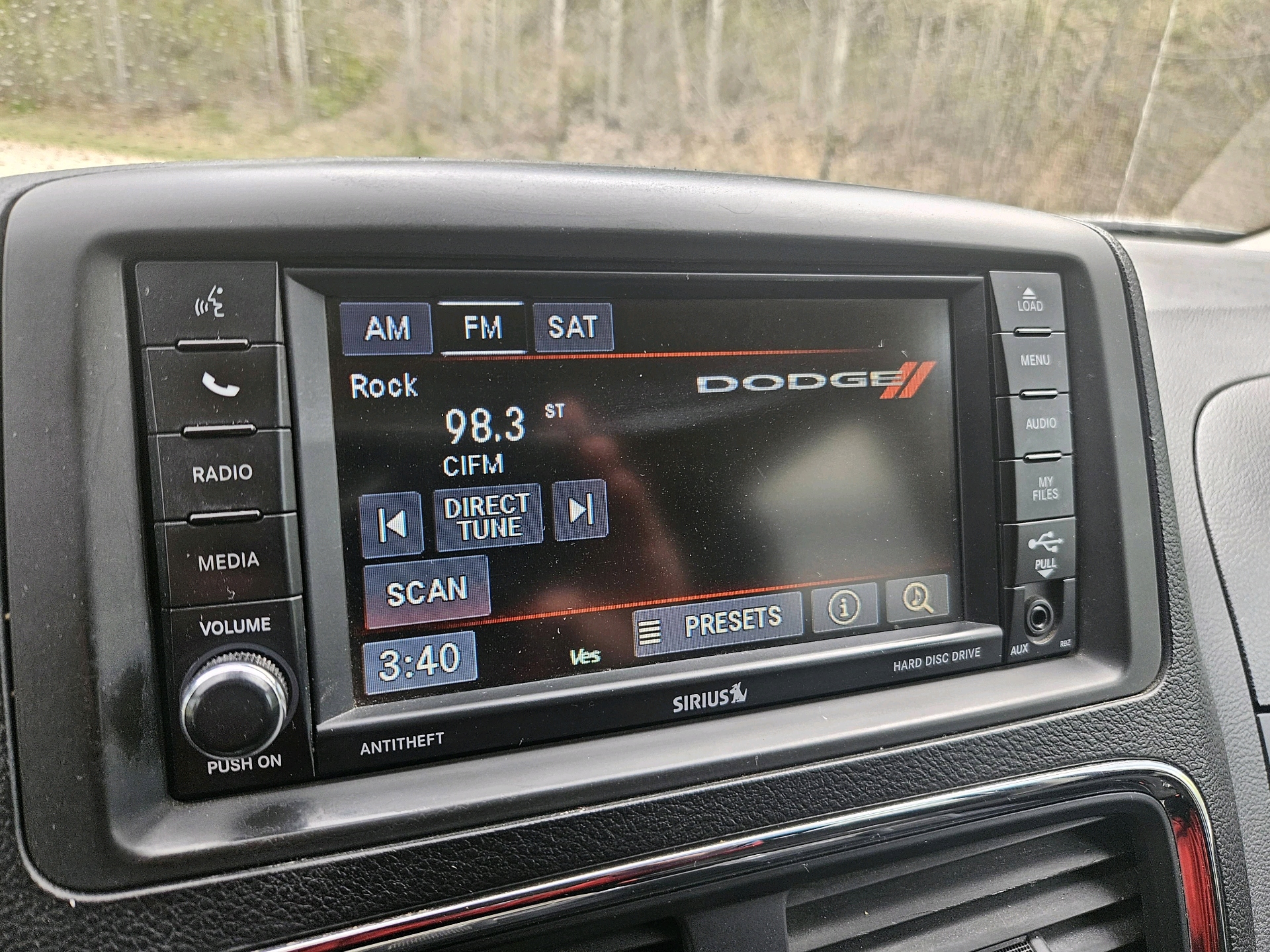 /automotionmotorsrvltd/2015-Dodge-GrandCaravan-5788256380697947.jpg