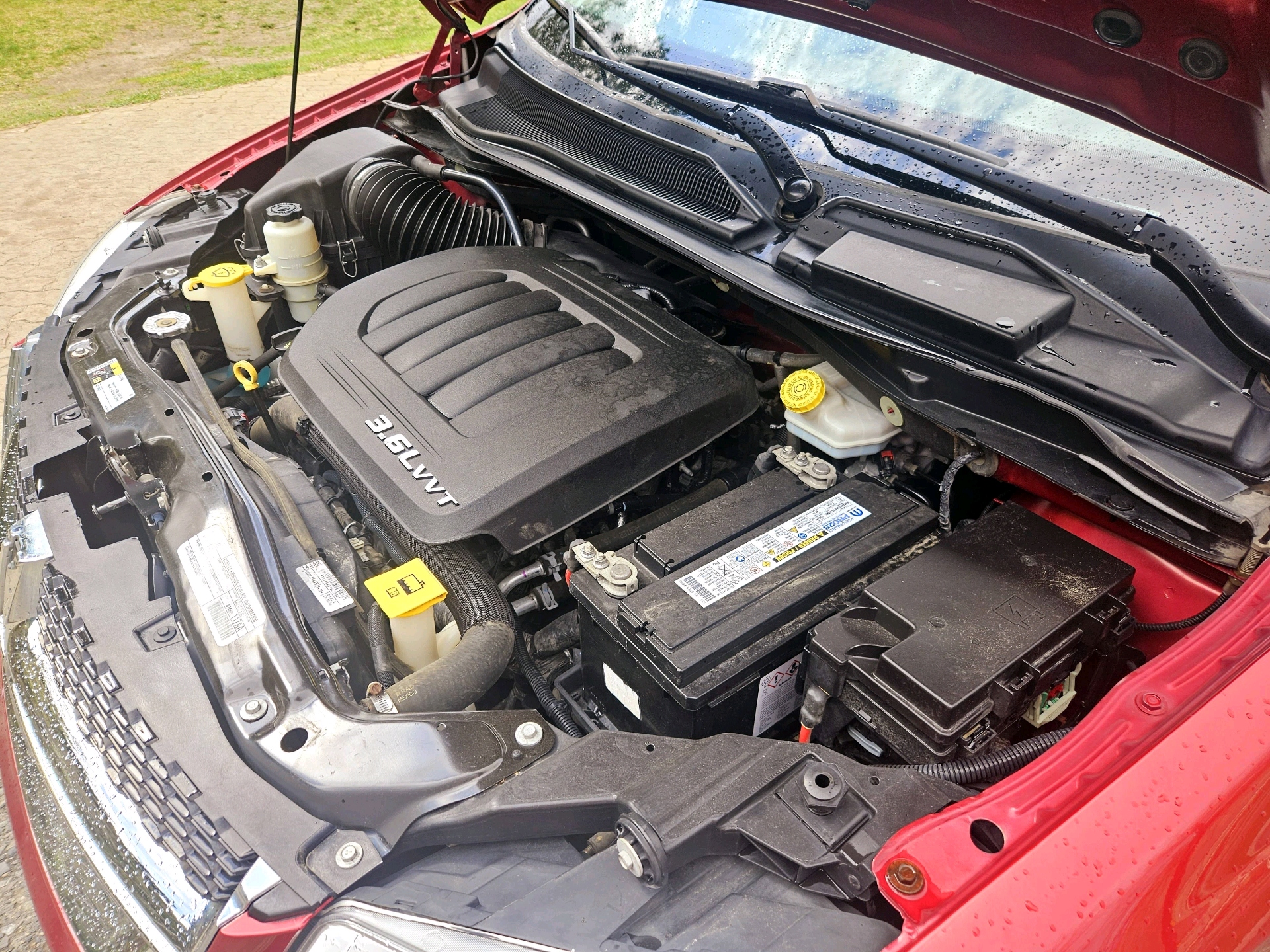 /automotionmotorsrvltd/2015-Dodge-GrandCaravan-7250135699905691.jpg