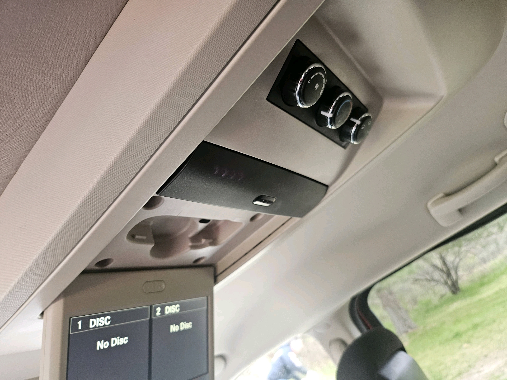 /automotionmotorsrvltd/2015-Dodge-GrandCaravan-7494820237521305.jpg