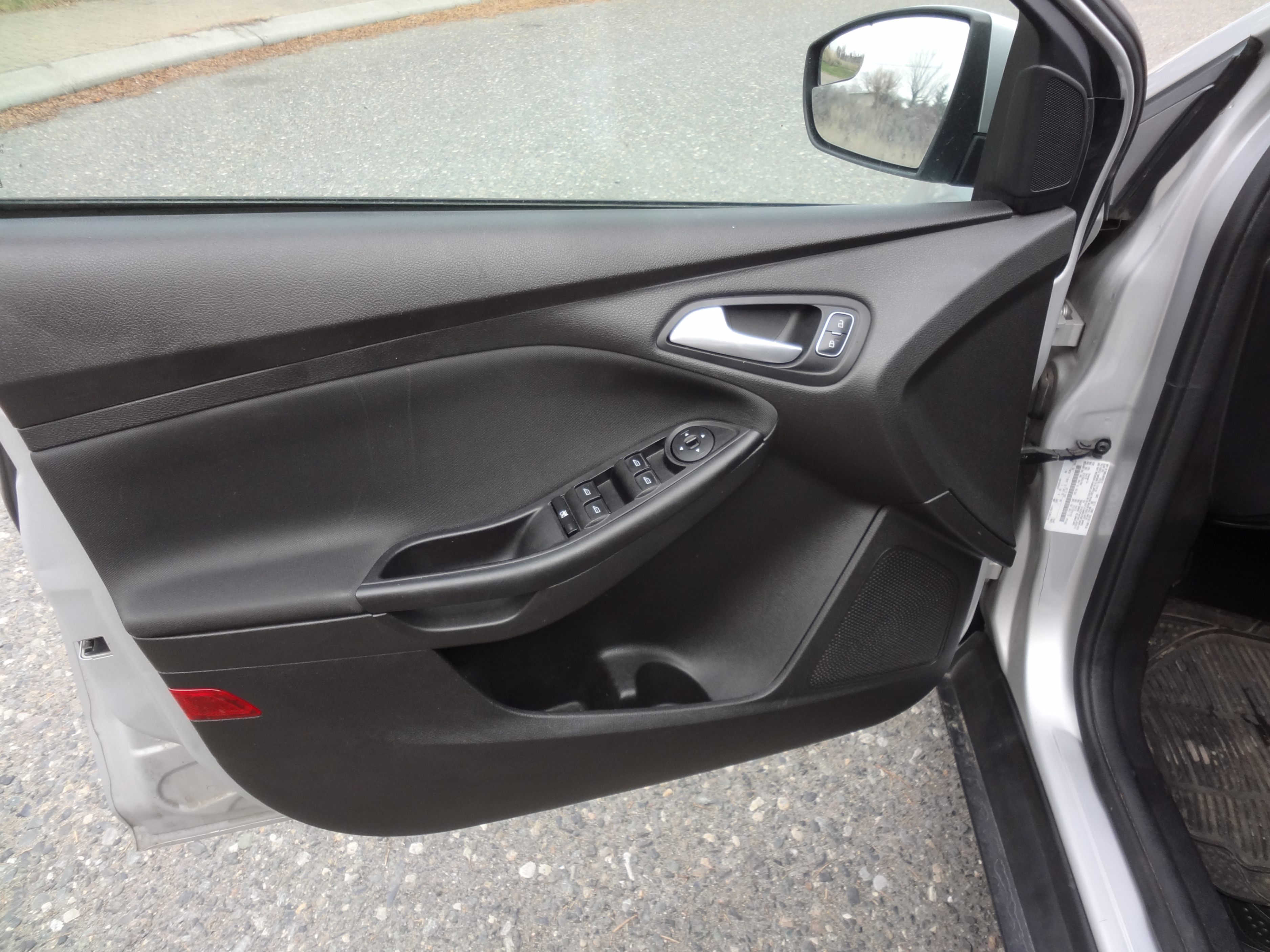 /automotionmotorsrvltd/2015-Ford-Focus-19365580251250436.jpg