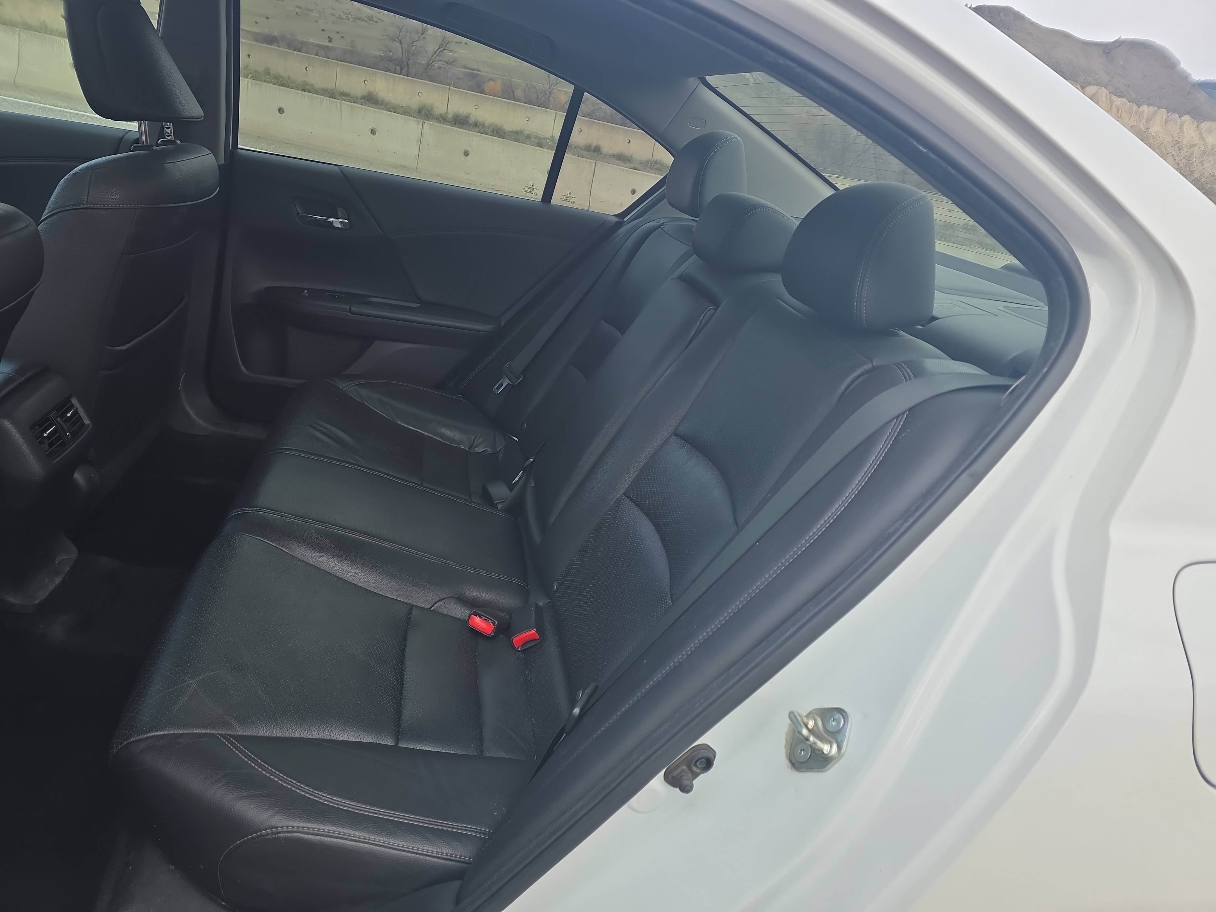/automotionmotorsrvltd/2015-Honda-Accord-7271829810040145.jpg