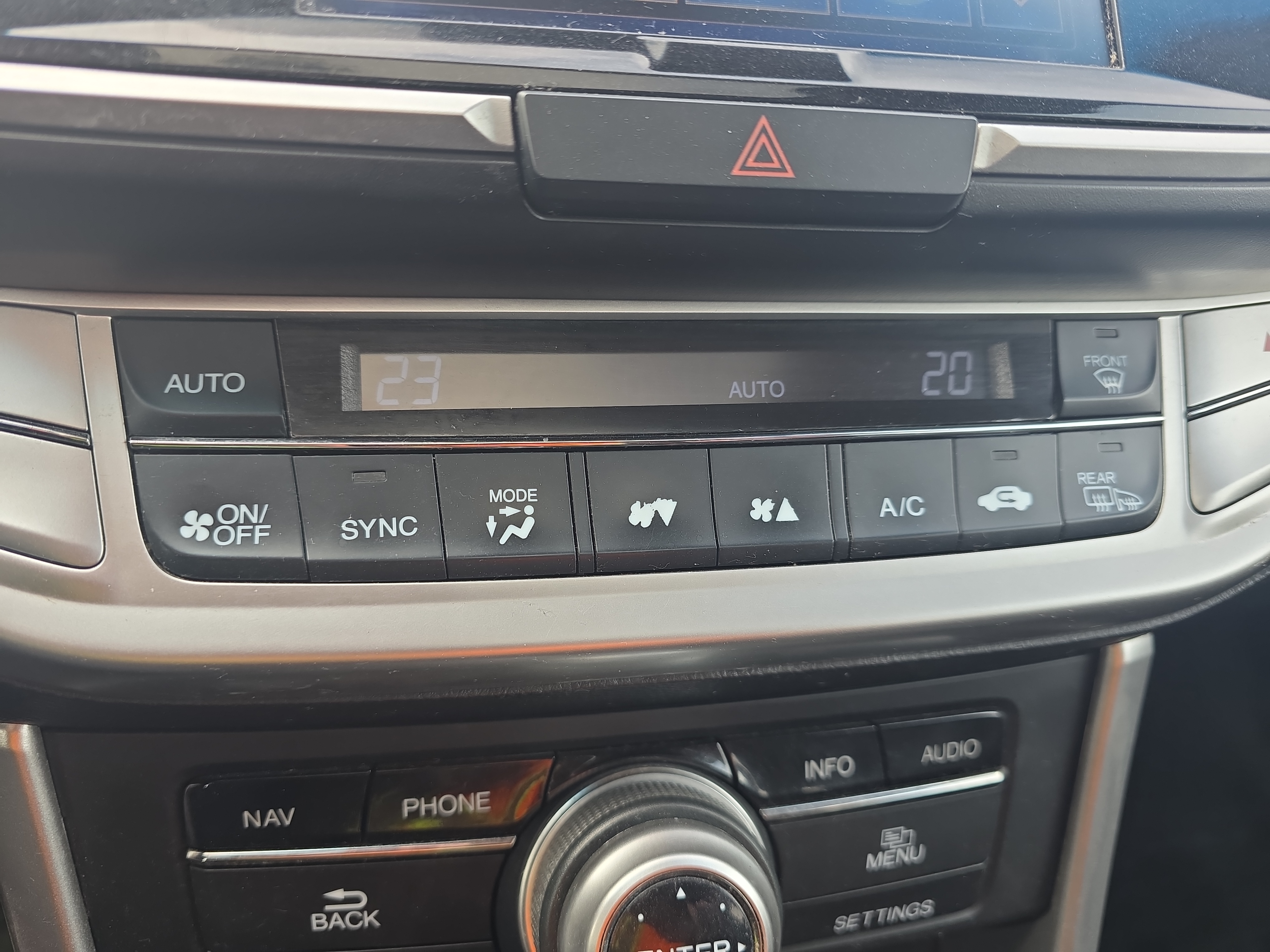 /automotionmotorsrvltd/2015-Honda-Accord-8492727977730996.jpg