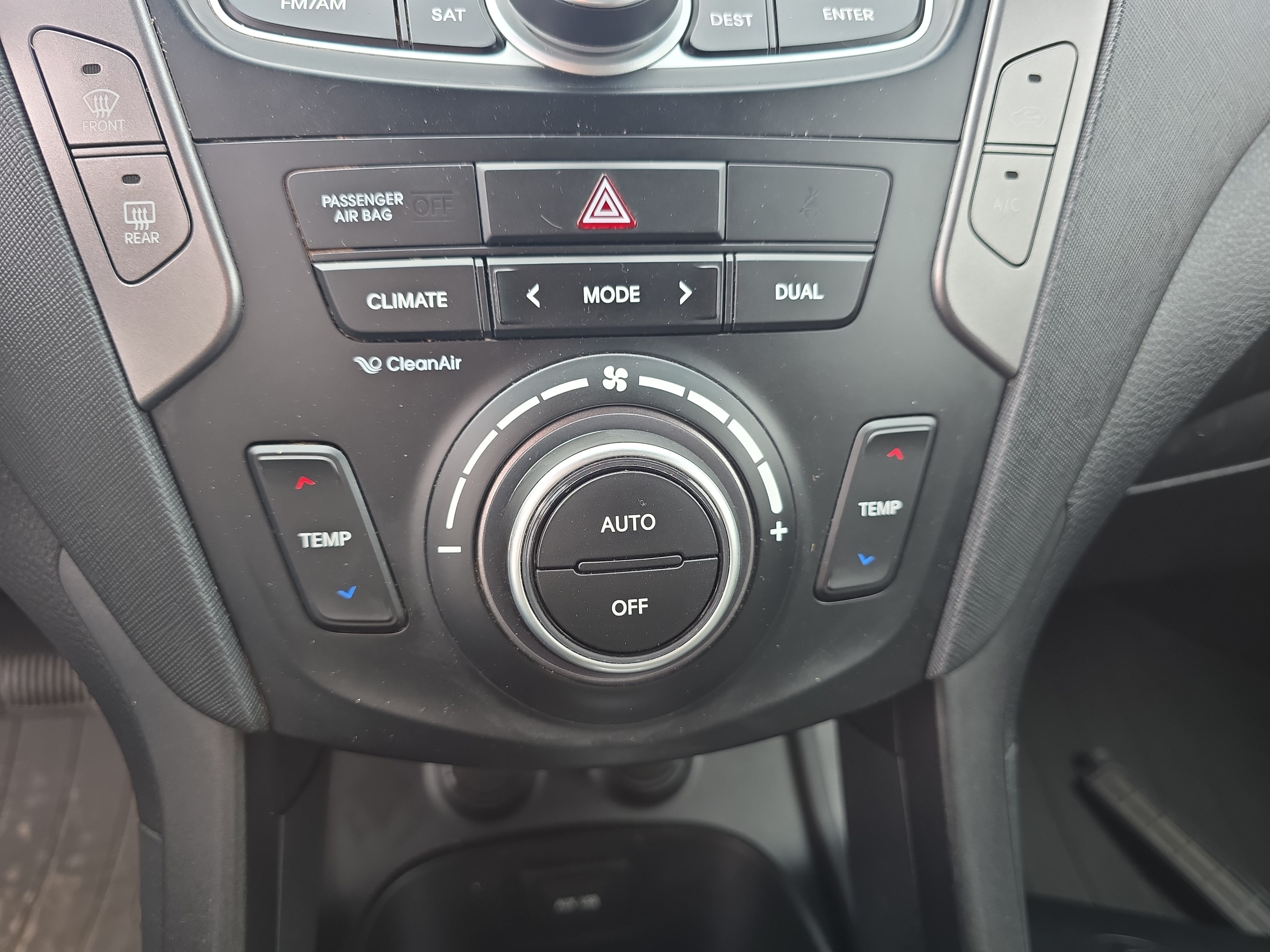 /automotionmotorsrvltd/2015-Hyundai-SantaFe-966625027710148.jpg