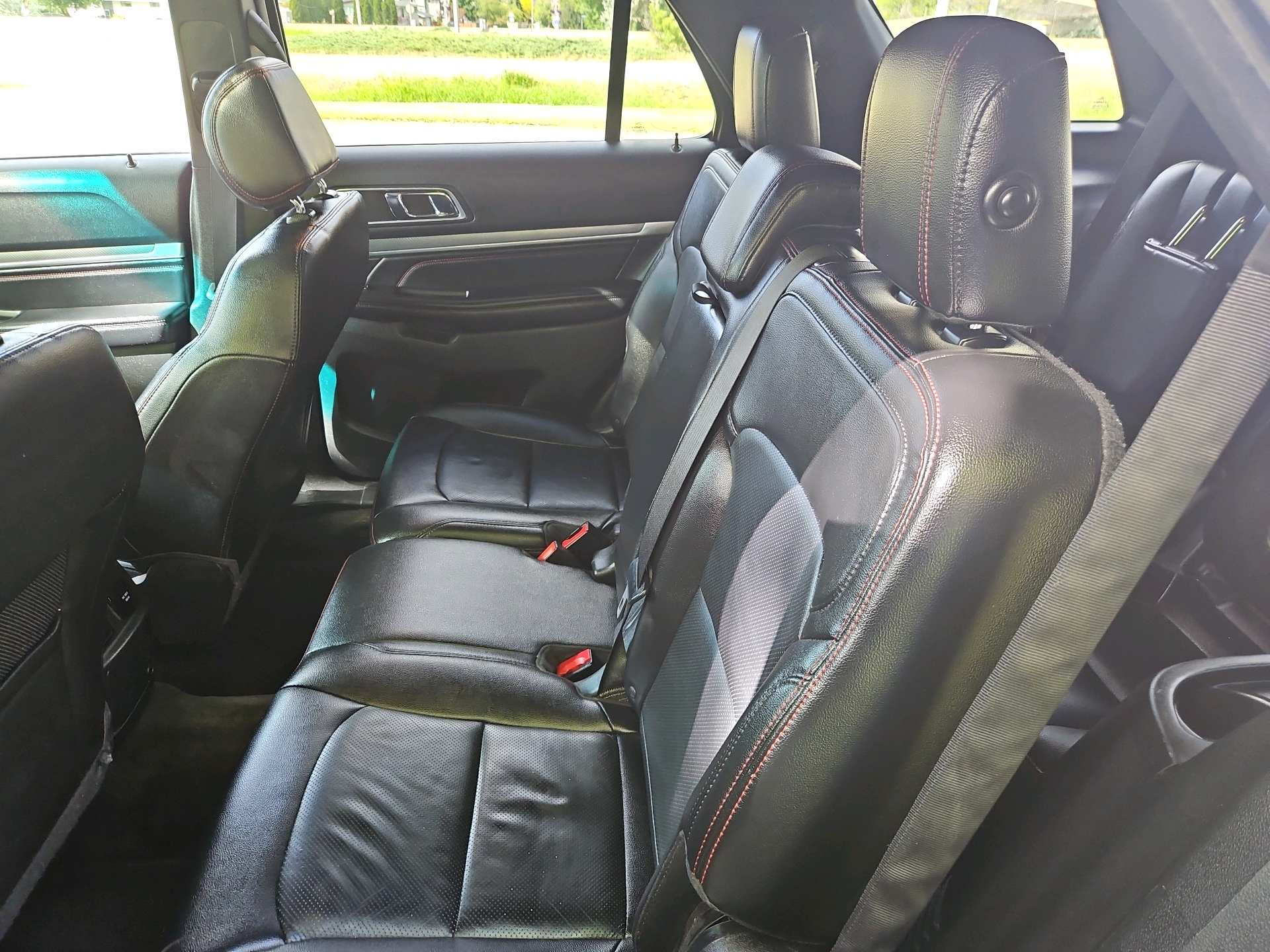 /automotionmotorsrvltd/2016-Ford-Explorer-4816136976991616.jpg